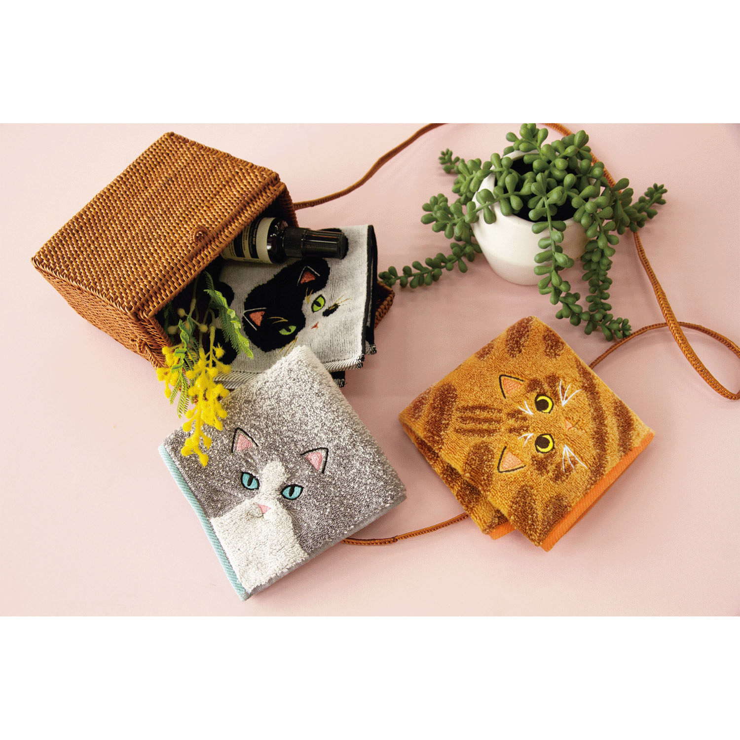 【新柄追加／01～06・08・11：欠品中】うちのニャンコ 毛並みハンカチ - 画像1