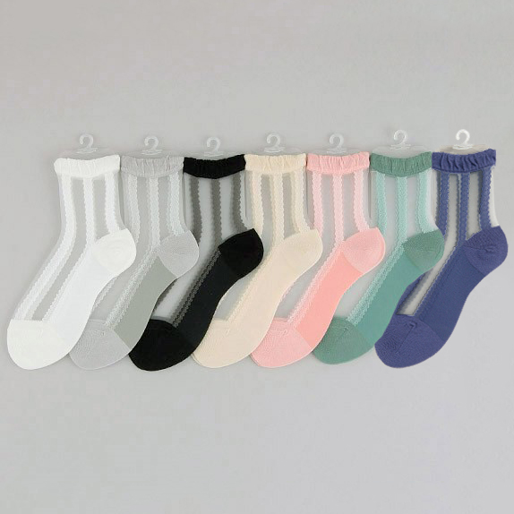 定番人気商品★シルク混 ストライプレース柄 シースルーソックス - 画像1