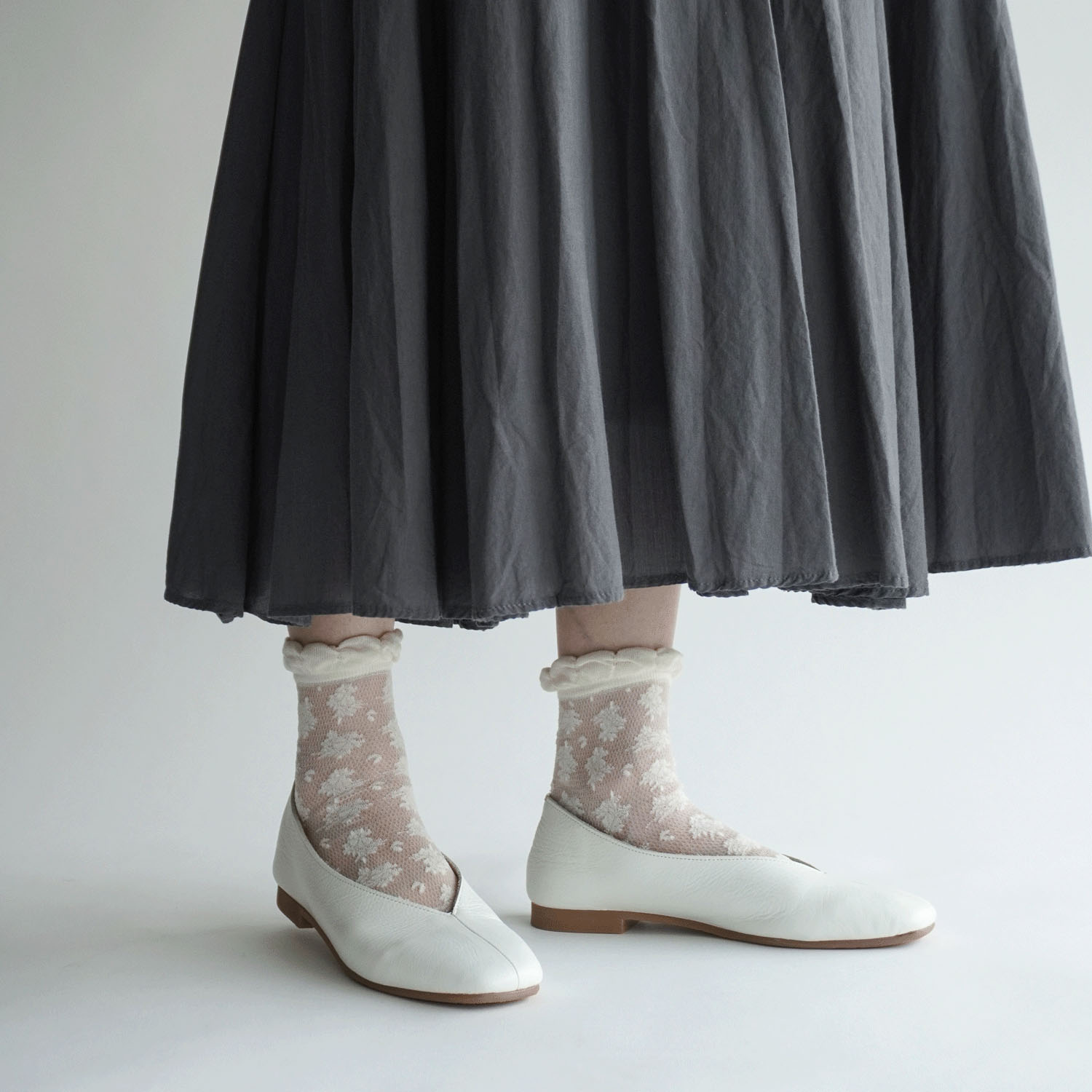 やわらかナイロン シースルーソックス  花草柄 - 画像12