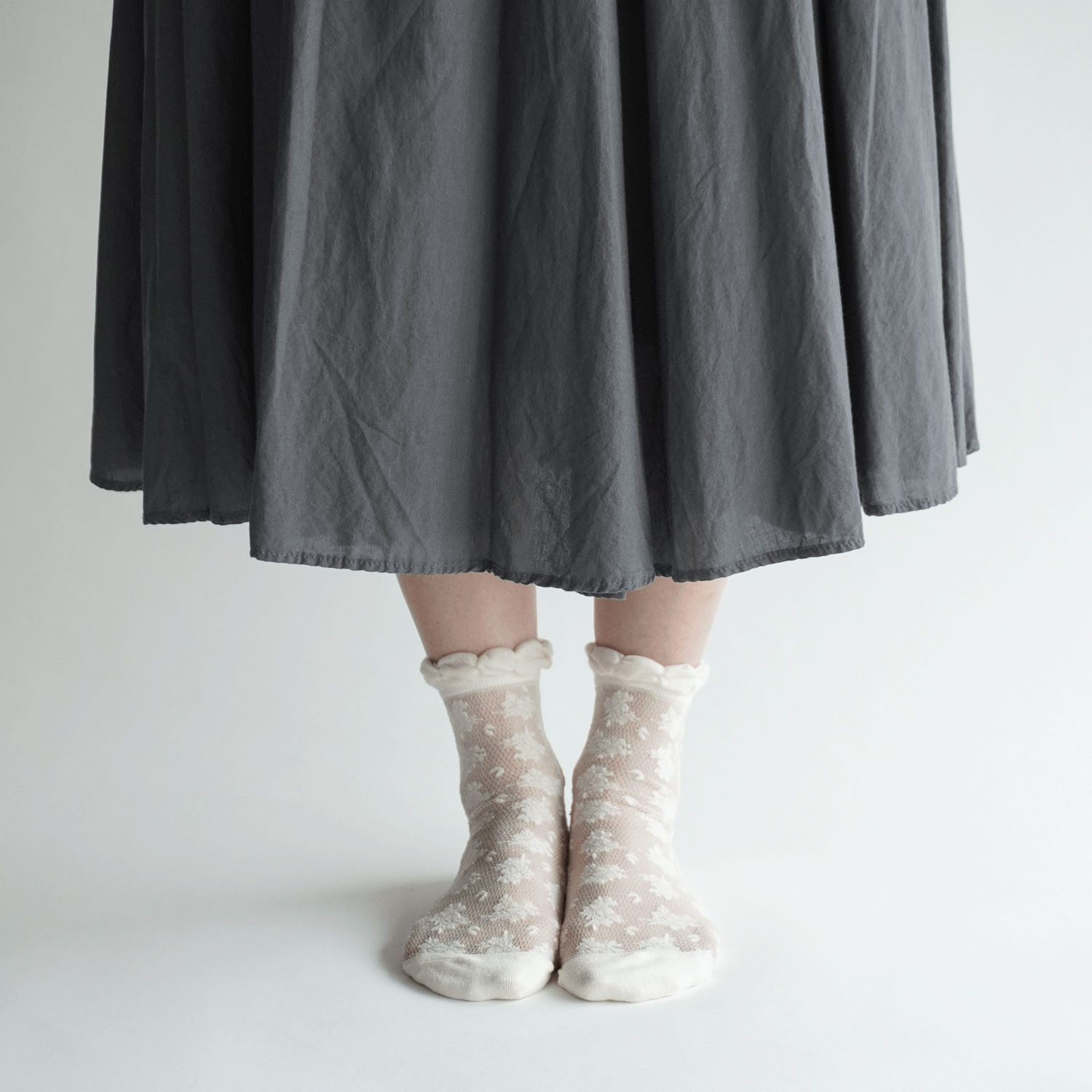 やわらかナイロン シースルーソックス  花草柄 - 画像9