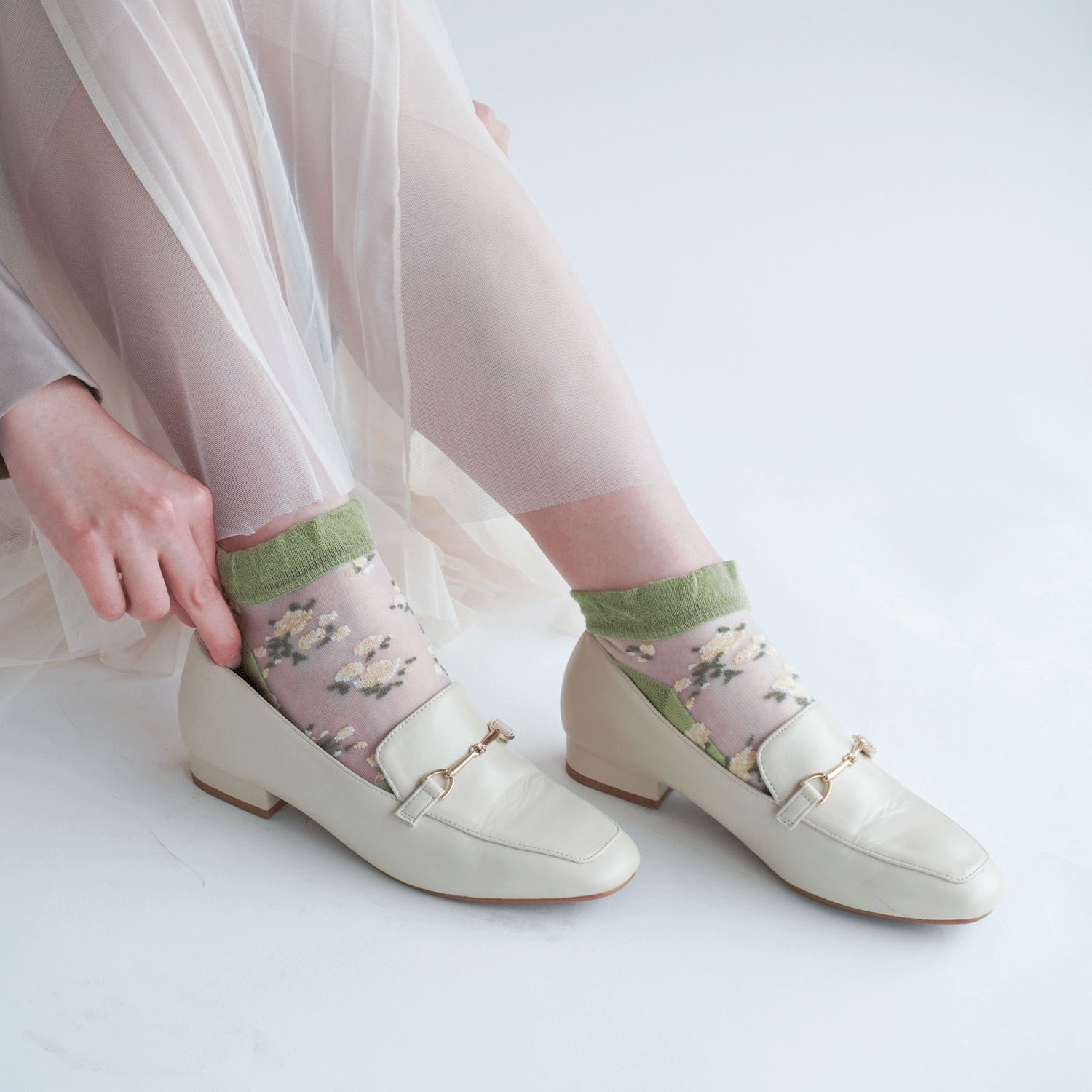 シースルーソックス ショート丈 バラブーケ柄 - 画像15