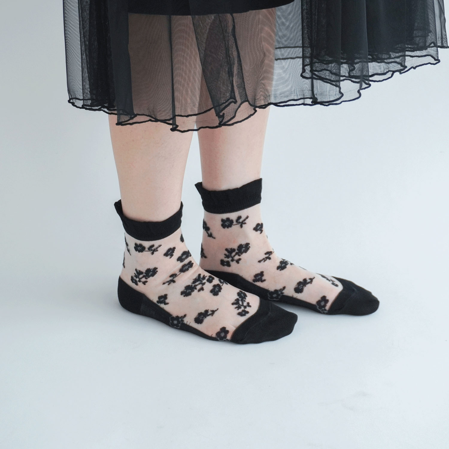 シースルーソックス クルー丈 モノトーン花柄 - 画像6