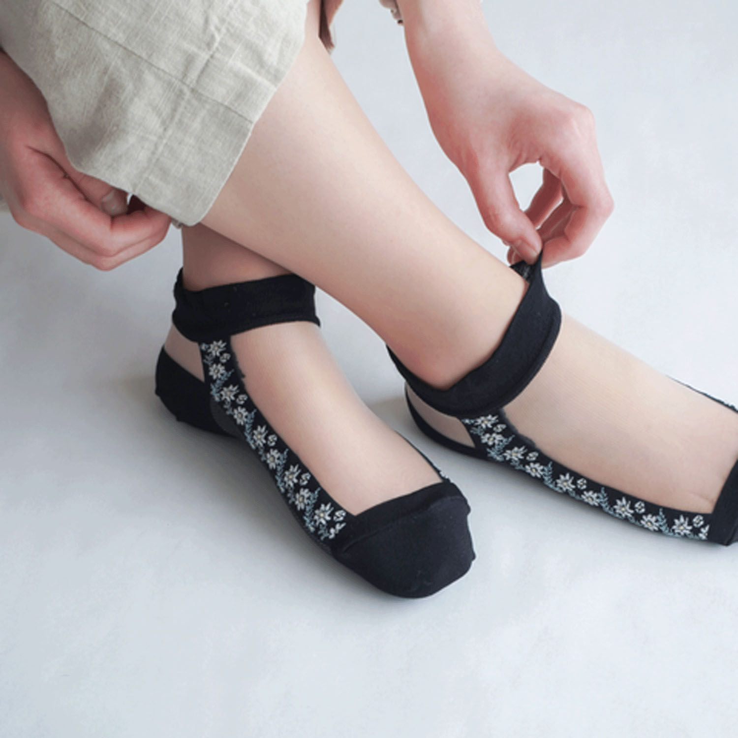 シースルーソックス  ショート丈 ライン花柄【在庫限り】 - 画像4