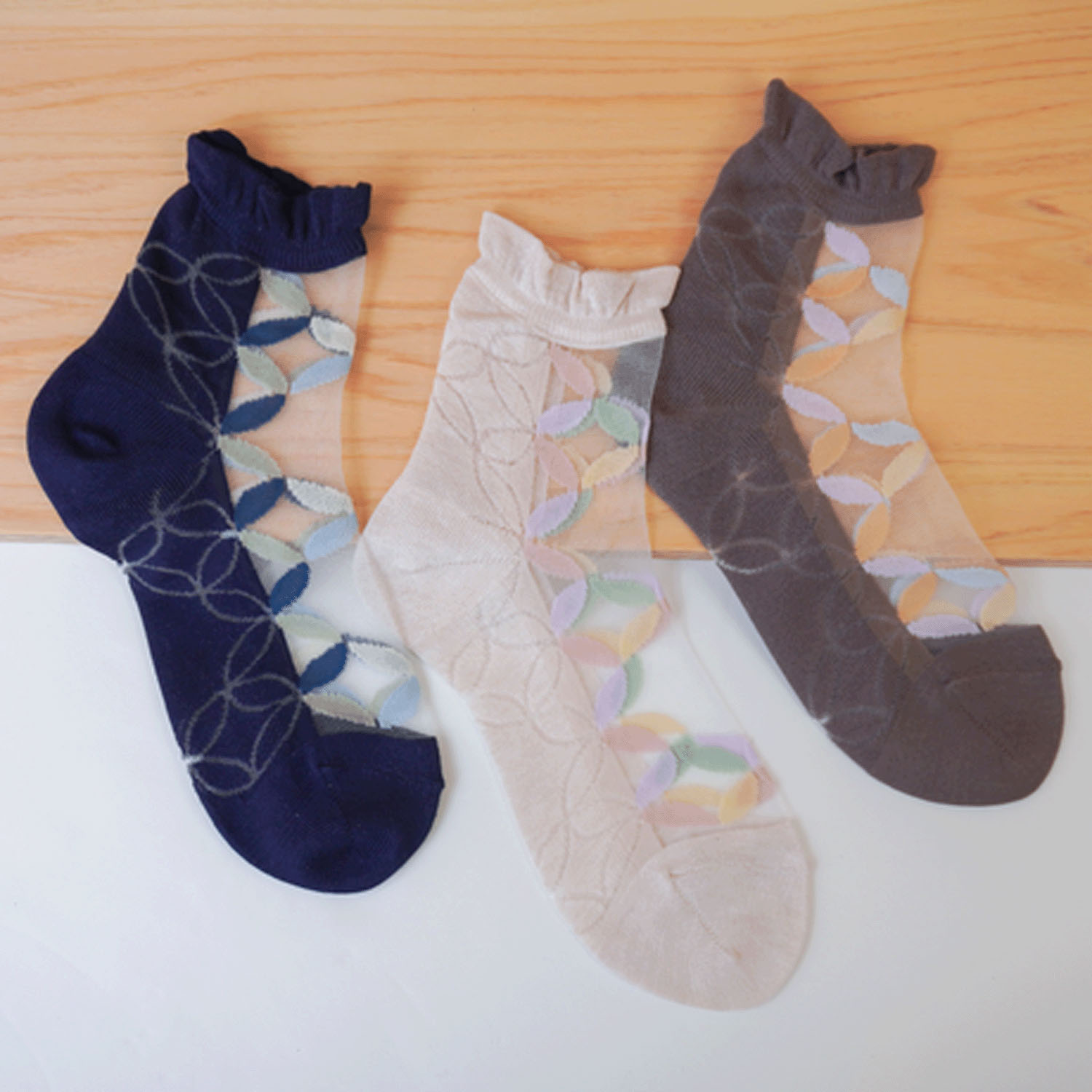 【モカブラウンのみ】25SS新シリーズ シースルーソックス 和モダン 七宝柄【在庫限り】 - 画像1