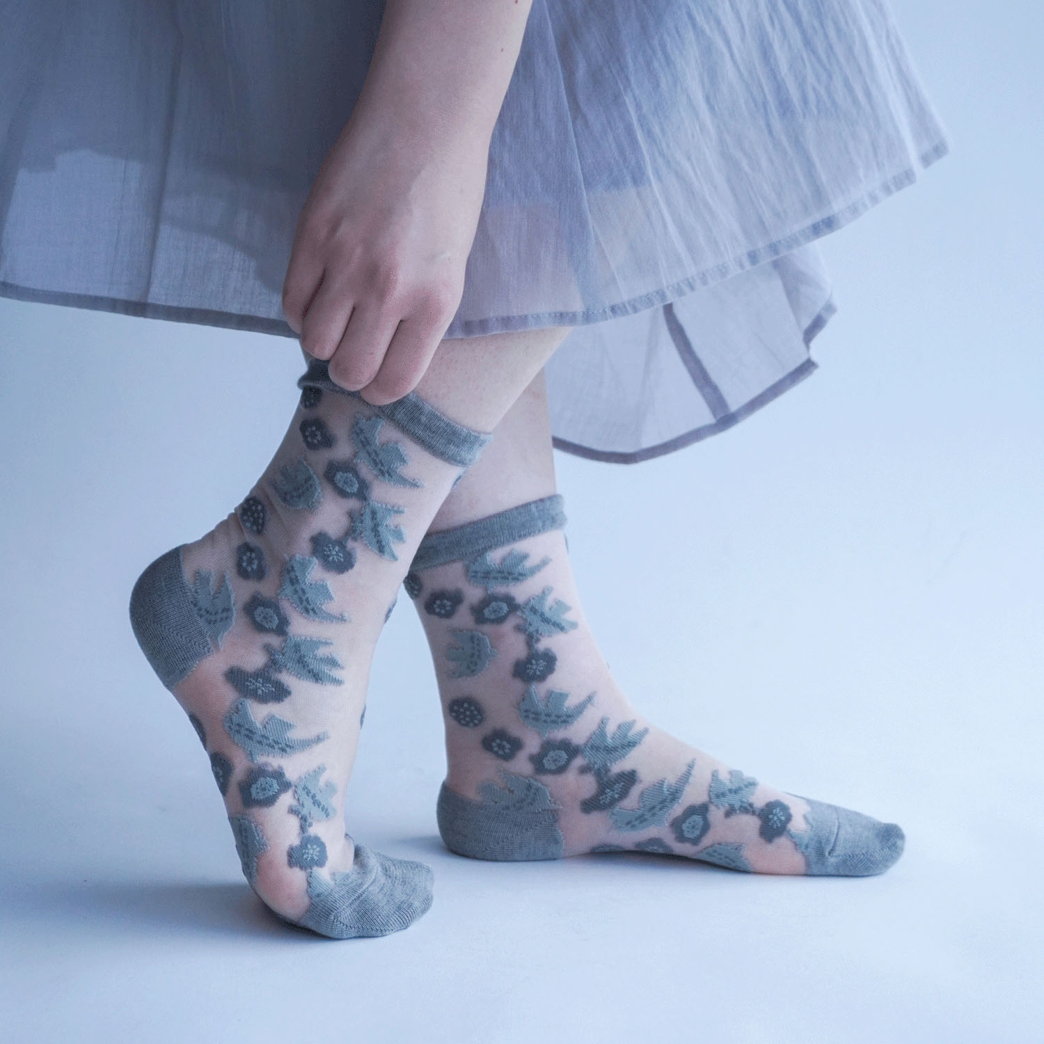 北欧調  鳥とお花総柄 シースルーソックス - 画像5