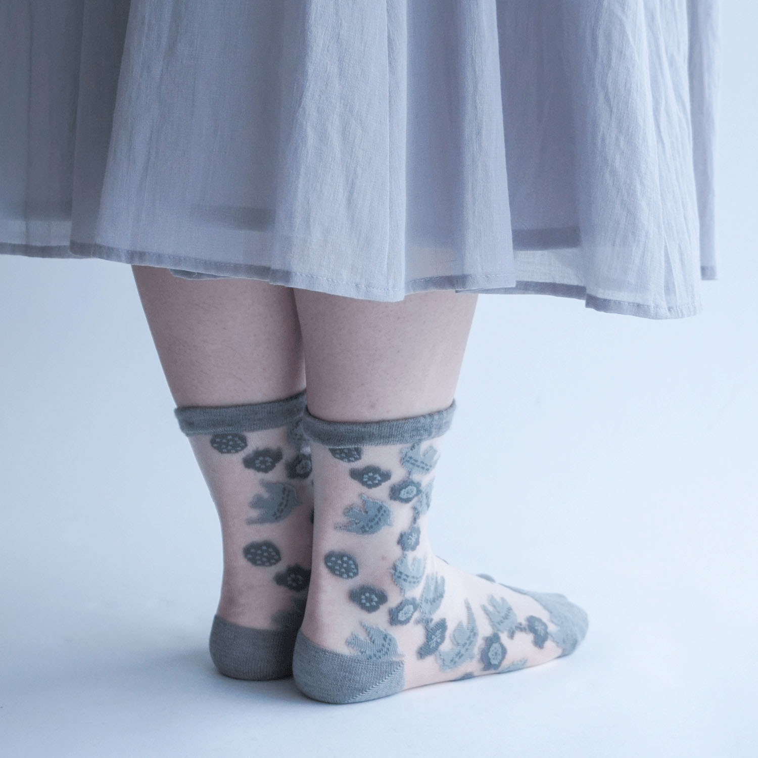 北欧調  鳥とお花総柄 シースルーソックス - 画像6