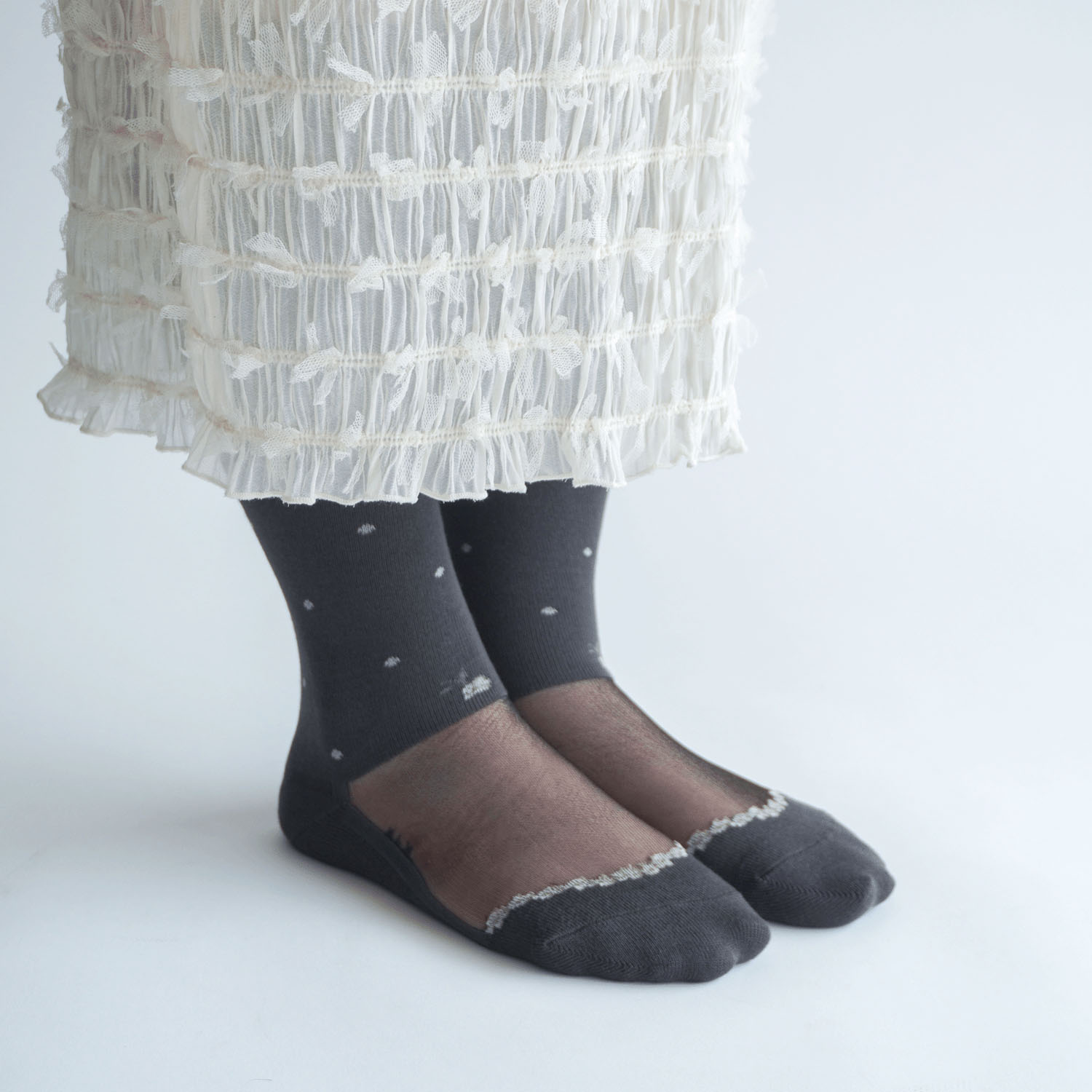 25AW新作 シースルー ハイソックス シルク混 お花柄【在庫限り】 - 画像4