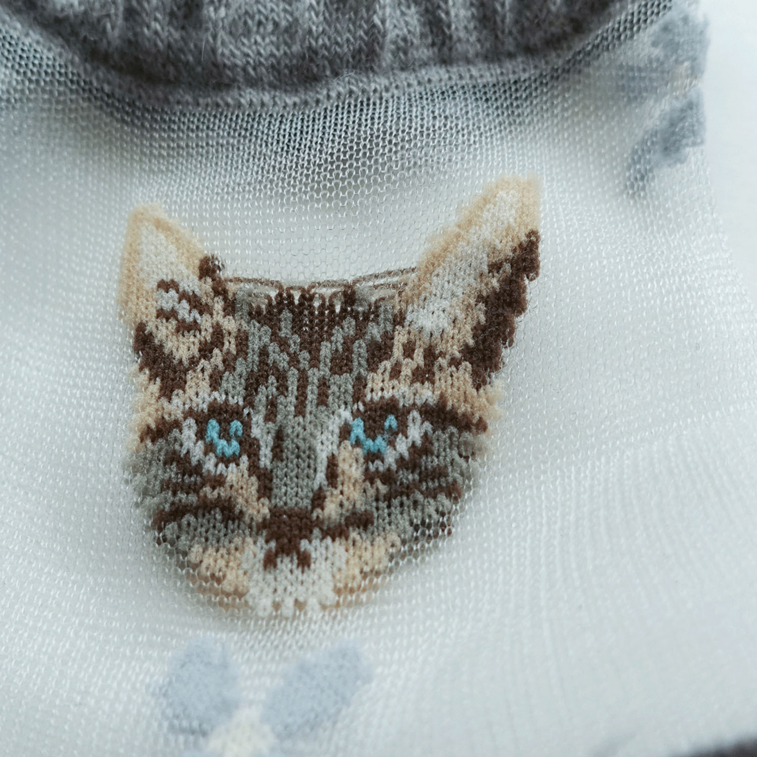 25AW  シースルーソックス クルー丈  カシミヤ混 猫柄【在庫限り】 - 画像2