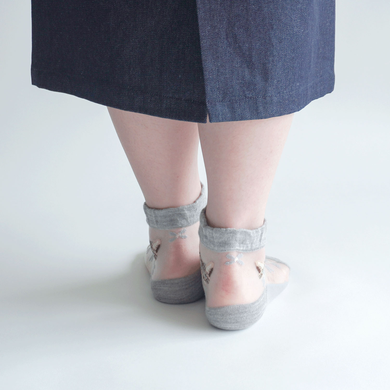 25AW  シースルーソックス クルー丈  カシミヤ混 猫柄【在庫限り】 - 画像6