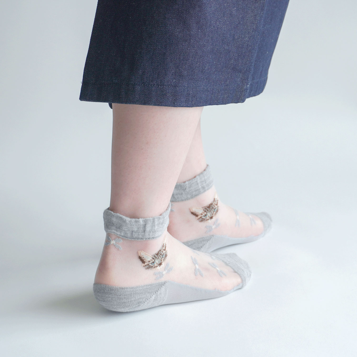 25AW  シースルーソックス クルー丈  カシミヤ混 猫柄【在庫限り】 - 画像7