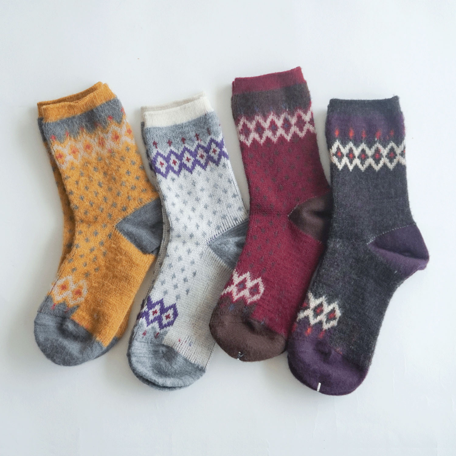 【レッドのみ】ギュレ 表起毛 ノルディック柄 靴下 日本製【在庫限り】 - 画像2