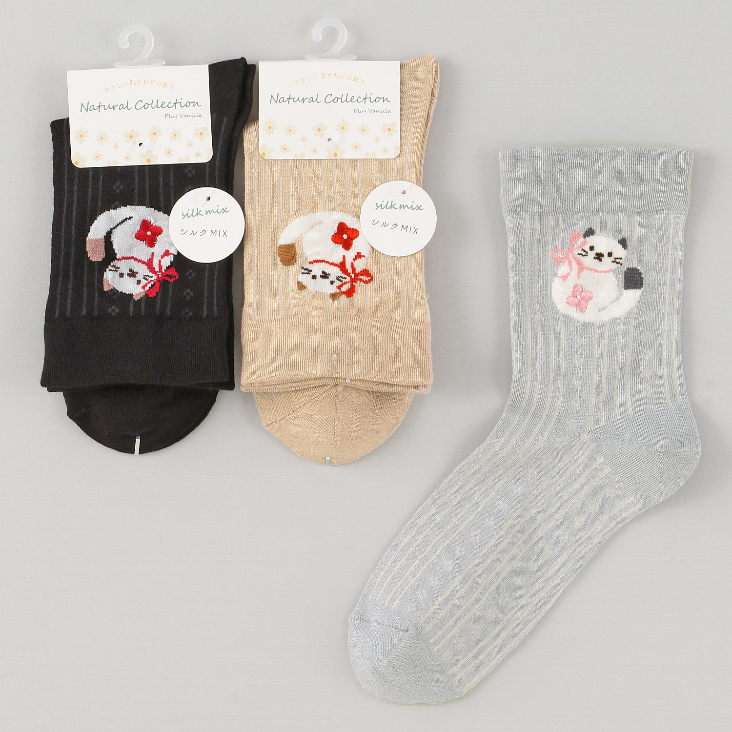 Natural Collection  クルー丈 シルクMIX ねこ柄 靴下 - 画像1