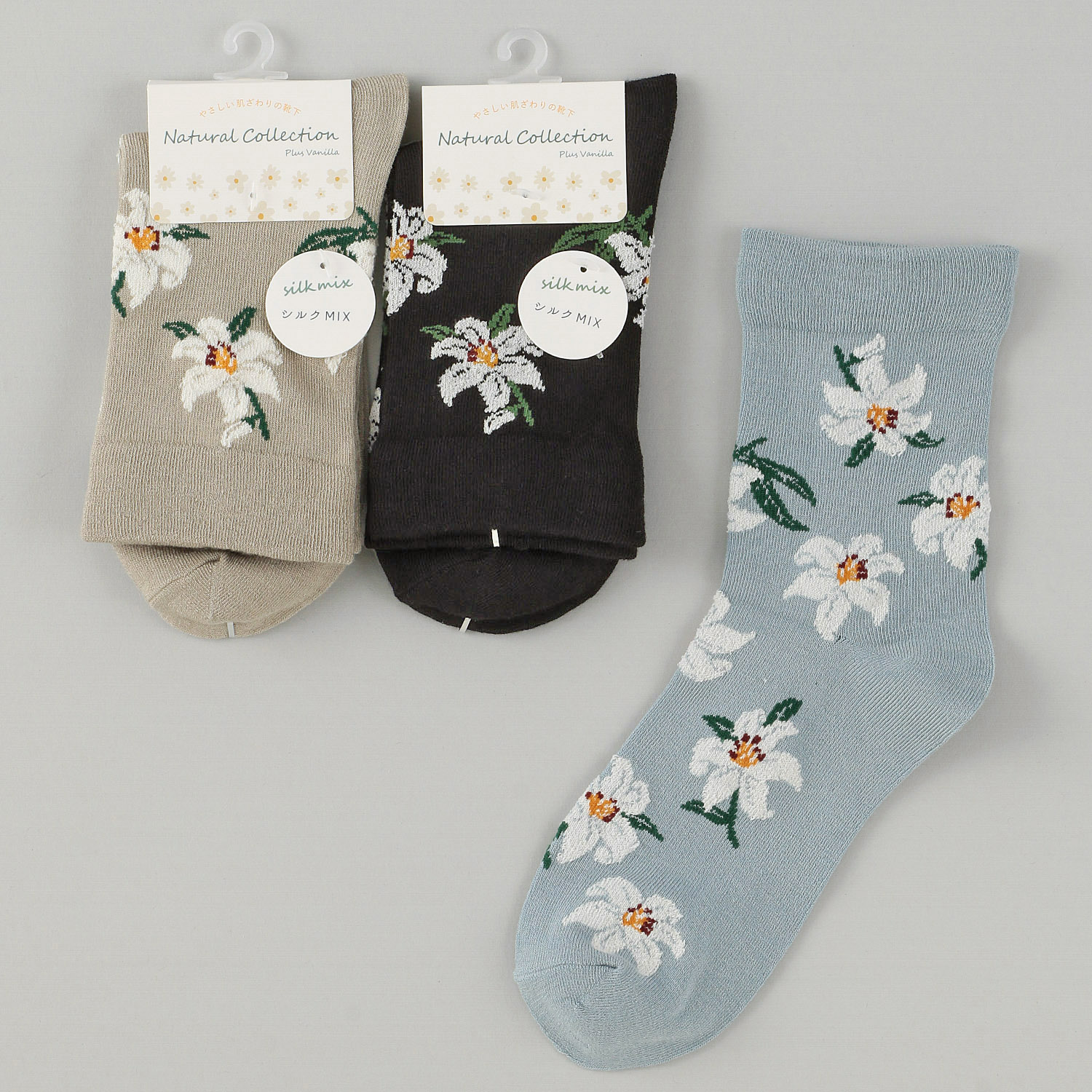 Natural Collection  クルー丈 シルクMIX カサブランカ柄 靴下 - 画像1