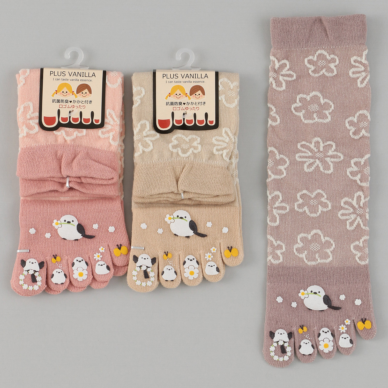 5本指 クルー丈 花とシマエナガ  ラバー付き  靴下 - 画像1