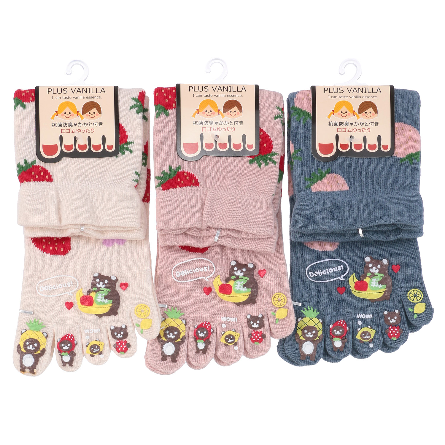 PLUS VANILLA クルー丈 5本指 フルーツ大好きクマラバー付 イチゴ柄【在庫限り】 - 画像1