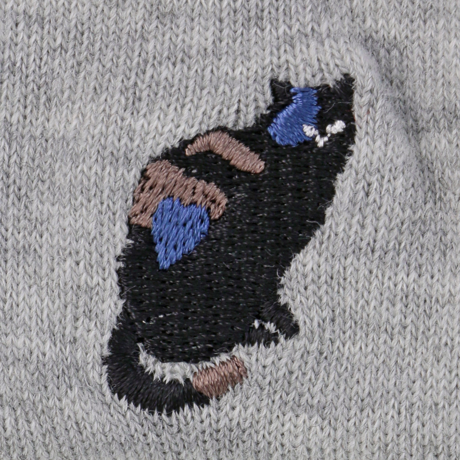 にゃんこ堂 振り返り猫刺繍 クルー丈ソックス【在庫限り】 - 画像4