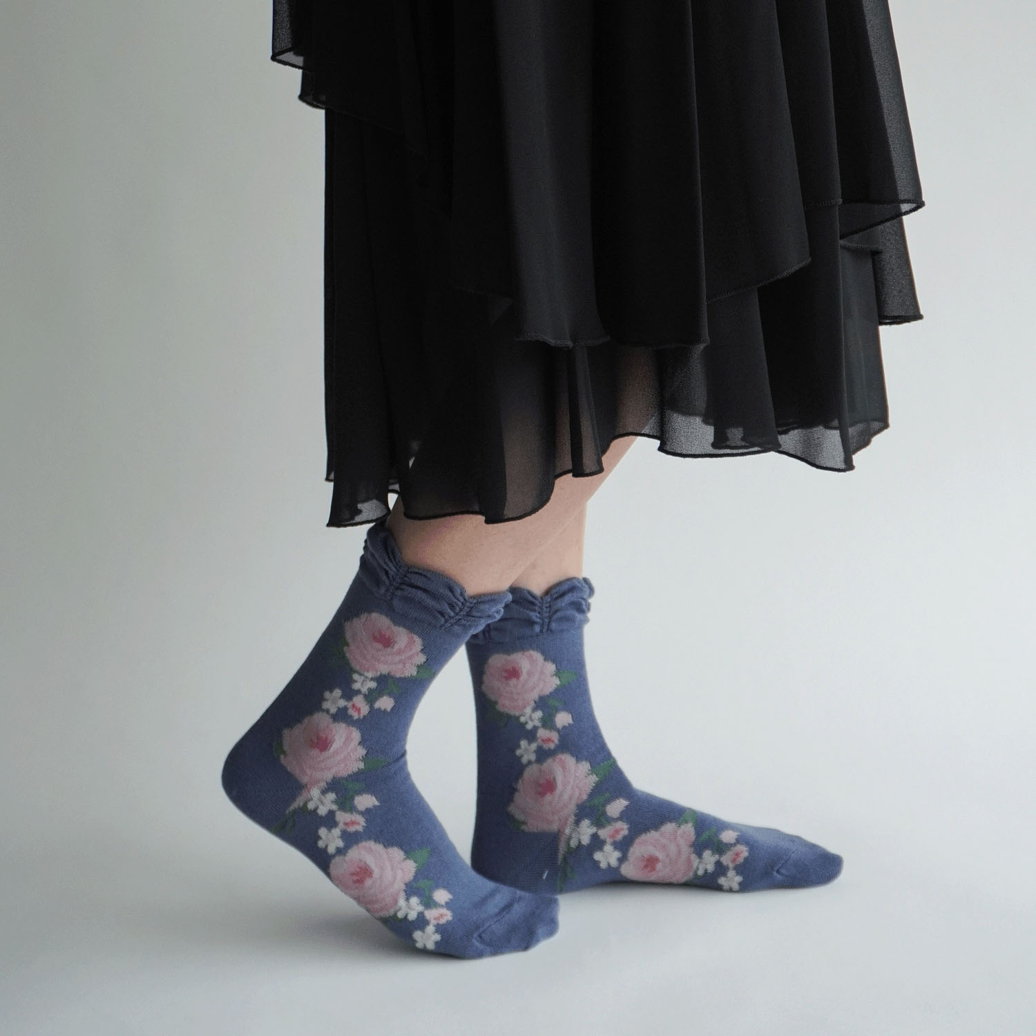 ギュレ レーヨンシルク混 大バラ柄 靴下 - 画像7