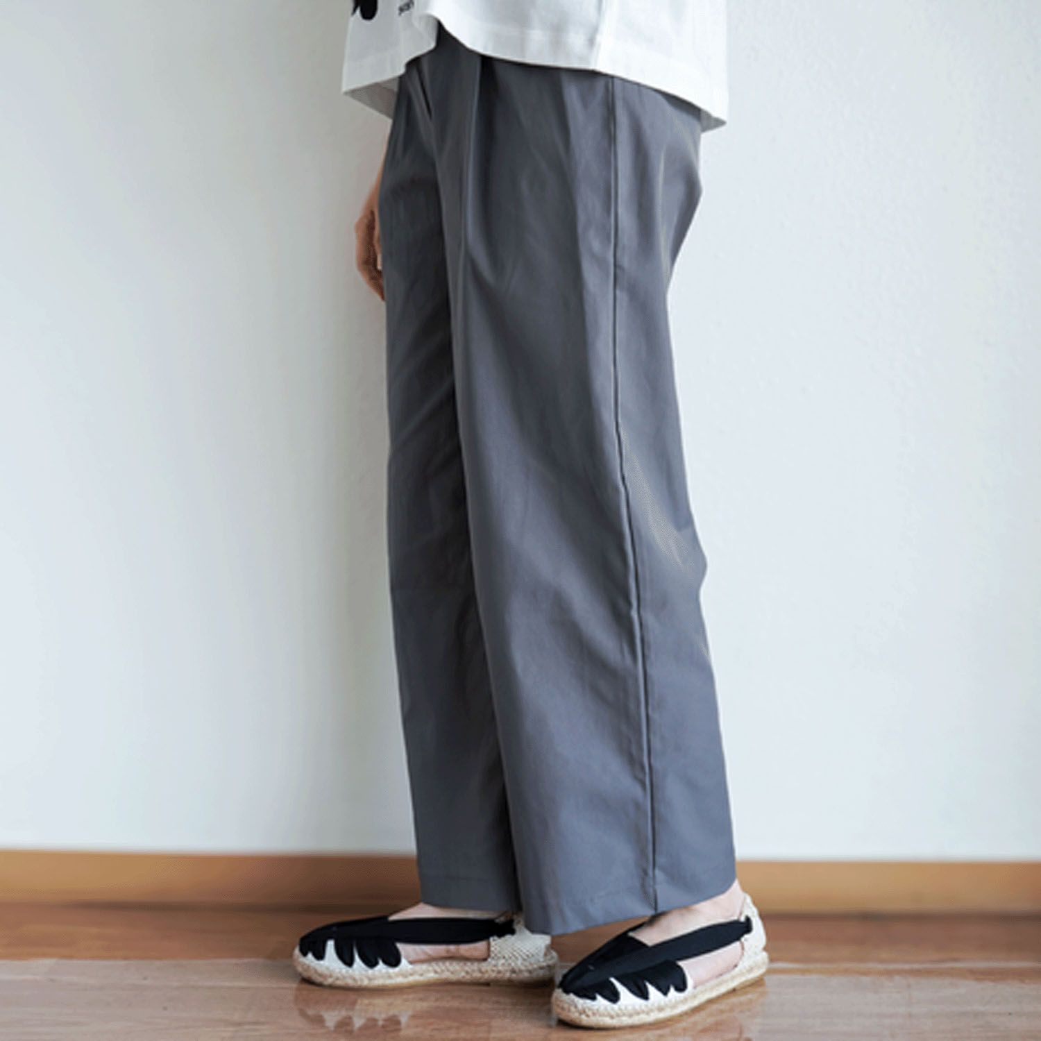 撥水 ストレッチ ワイドパンツ 【雨の日・アウトドアにおすすめ】 - 画像4