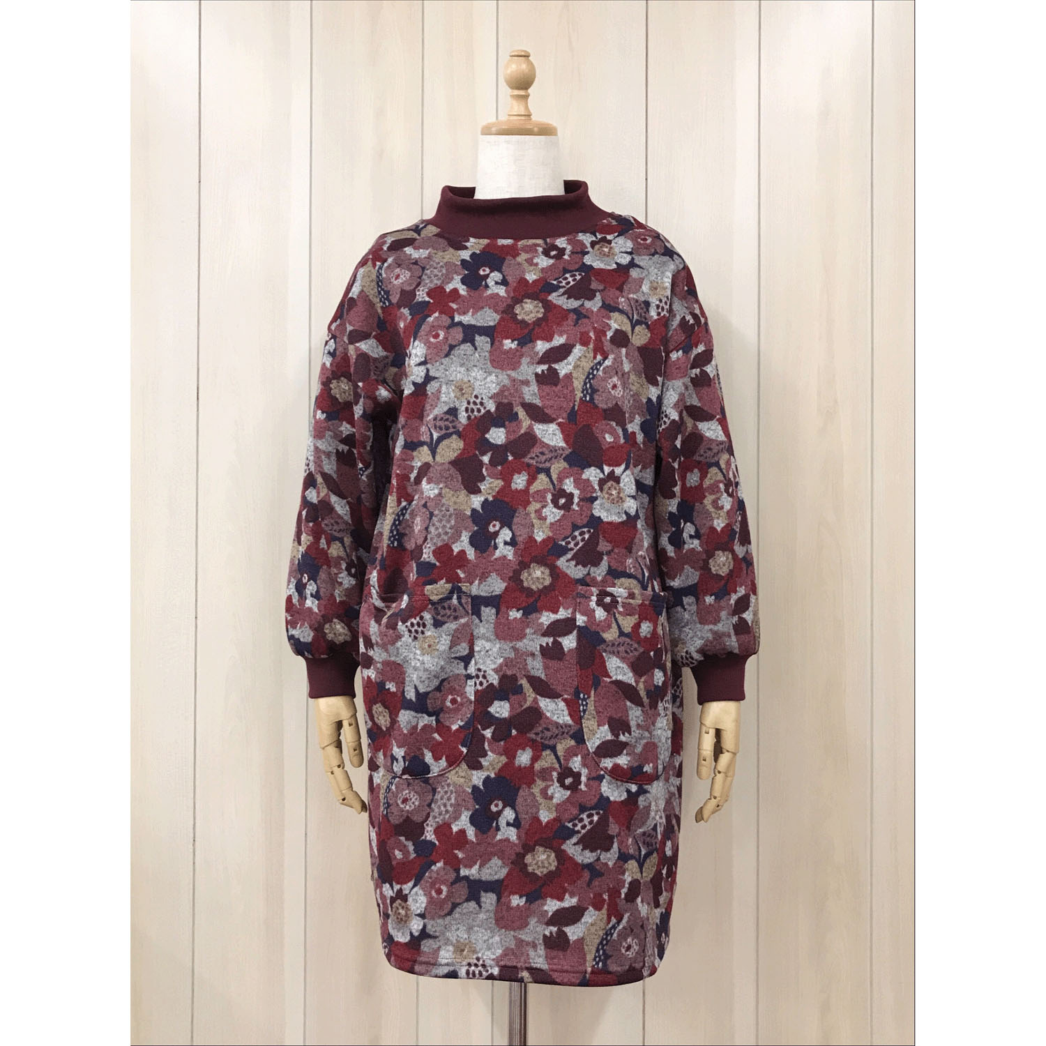 ツイード風裏起毛ニット幾何学柄プリントカッポー