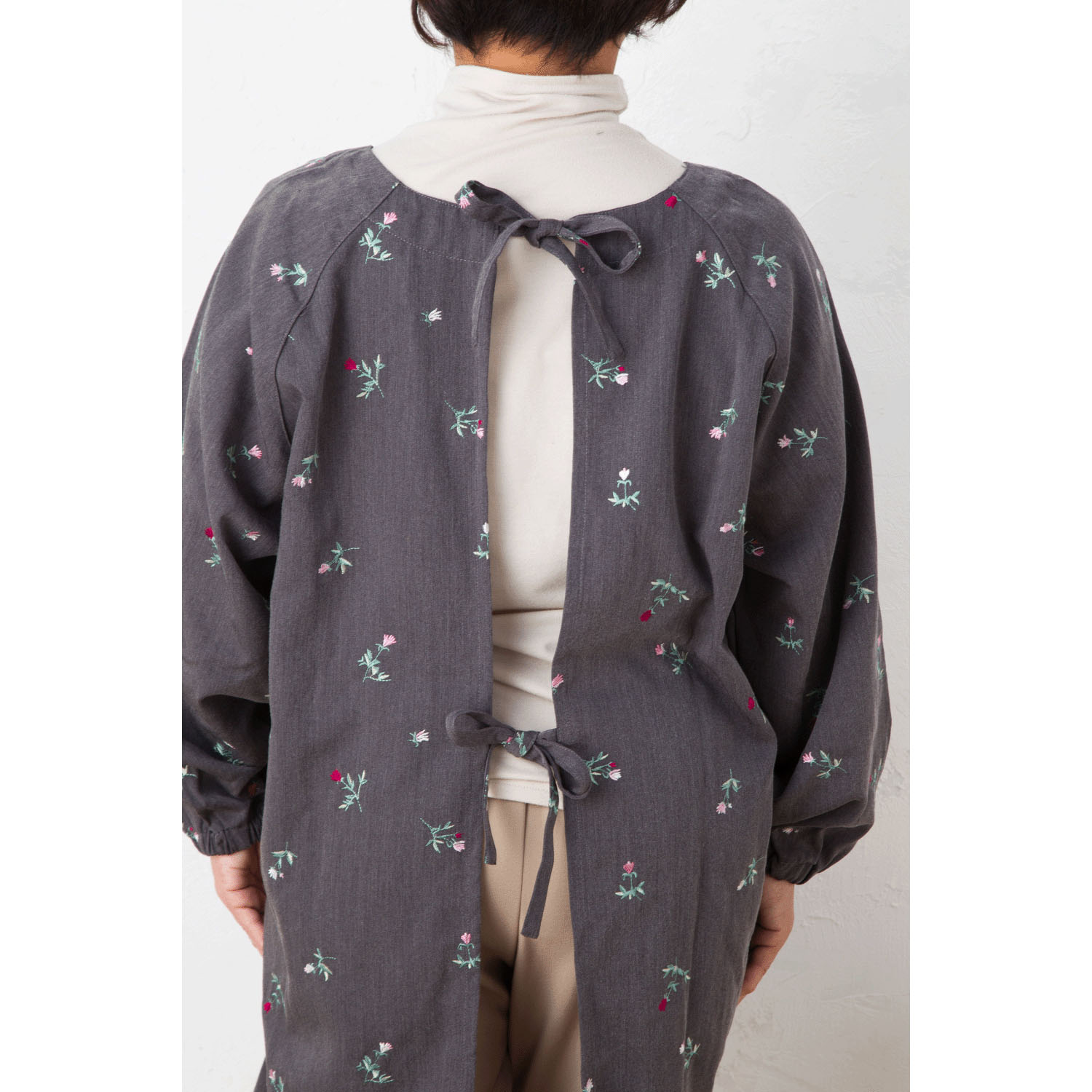 花柄総刺繍かっぽう着 - 画像6