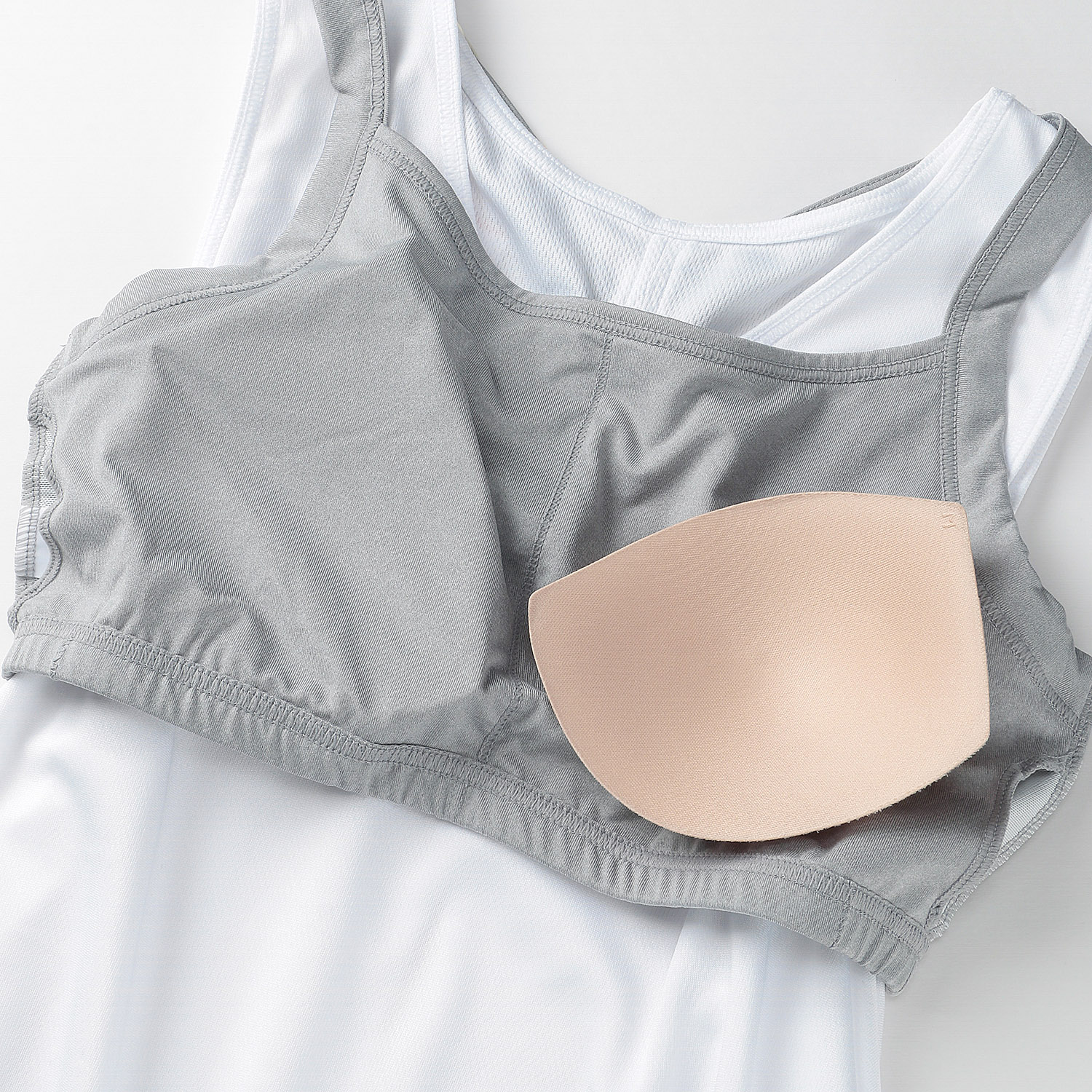 CBA ブラ付きオープンバックタンクトップ - 画像4