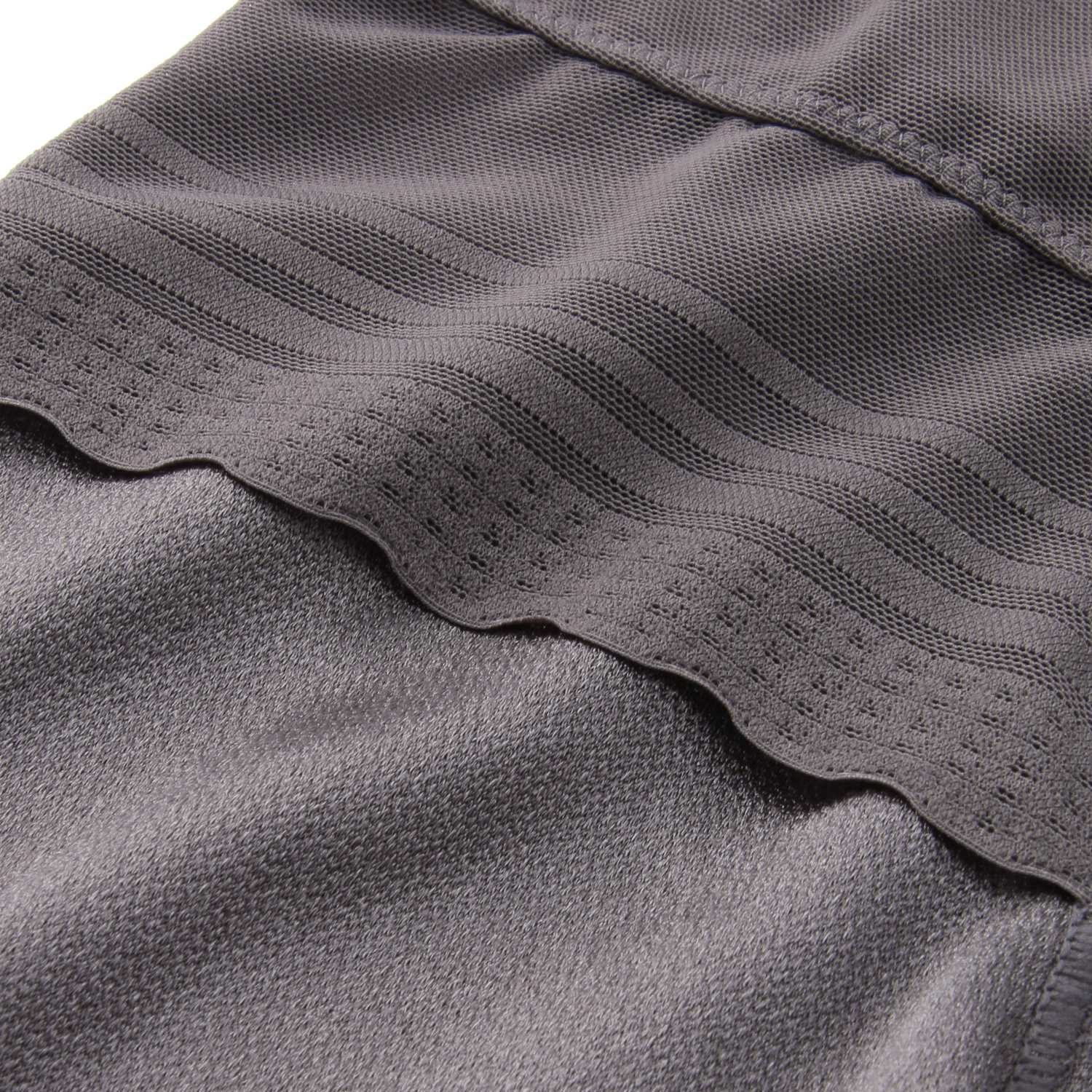 骨盤ベルト付ヘム3分丈ショーツ - 画像3