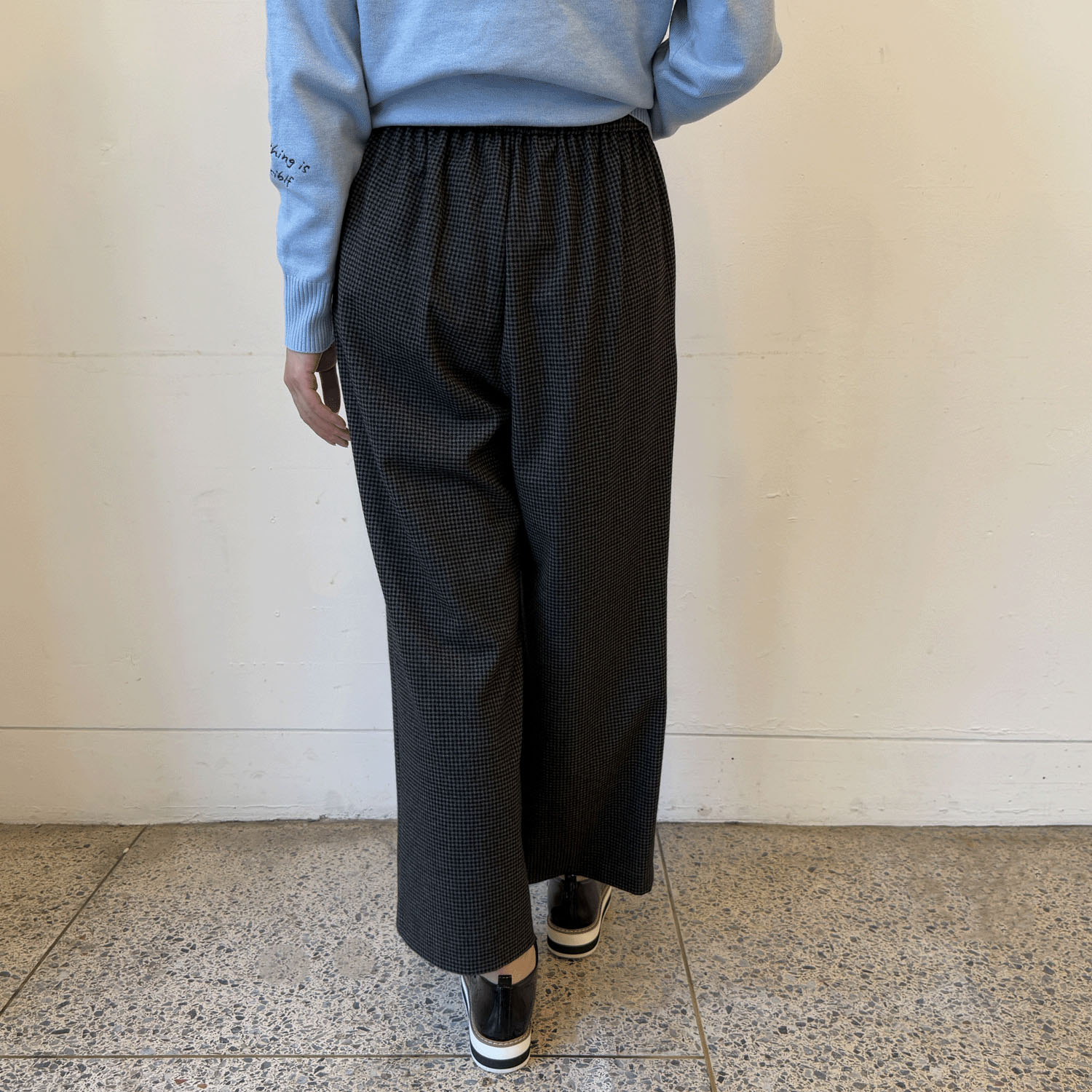 【25AW新色追加】TR両面微起毛 リッチワイドパンツ - 画像3