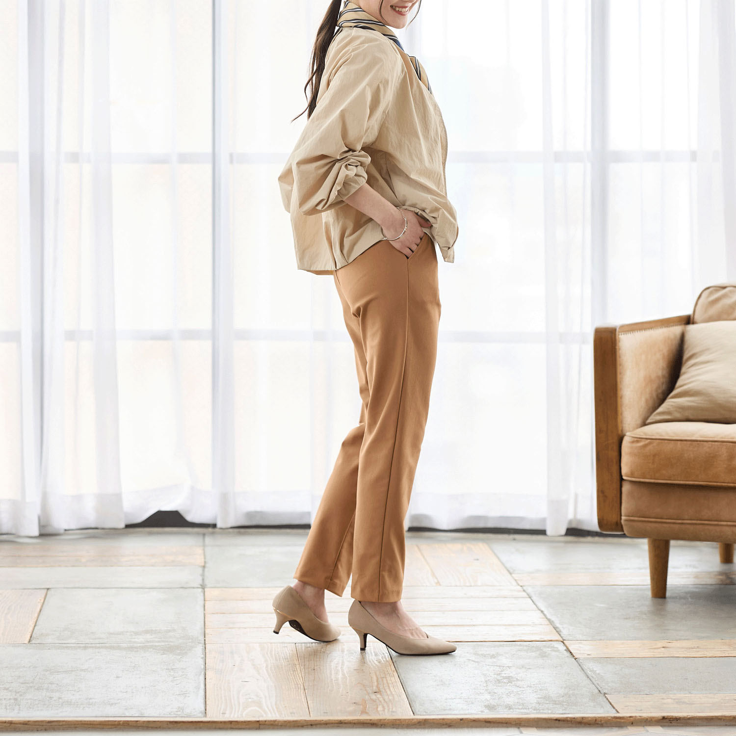 【Insta Live】TAKUMIBA エアシルキー・スリムパンツ - 画像12