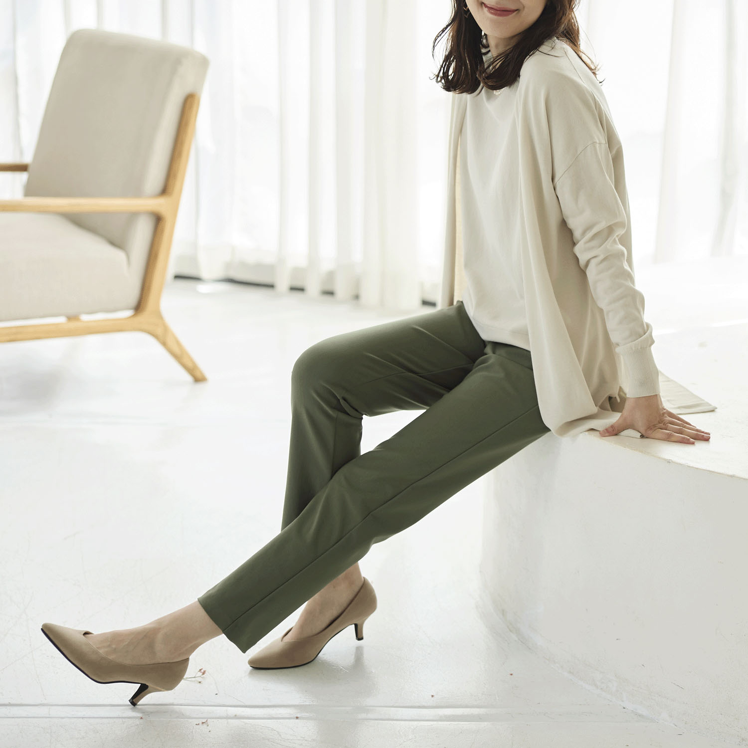 【Insta Live】TAKUMIBA エアシルキー・スリムパンツ - 画像21