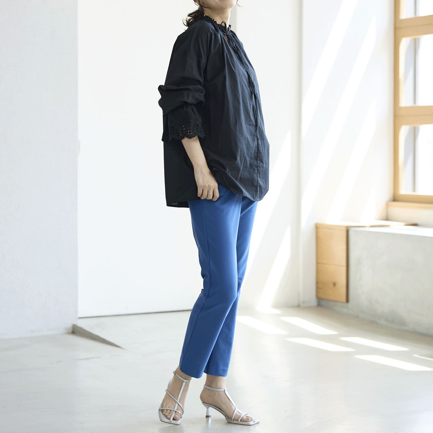 【Insta Live】TAKUMIBA エアシルキー・スリムパンツ - 画像22