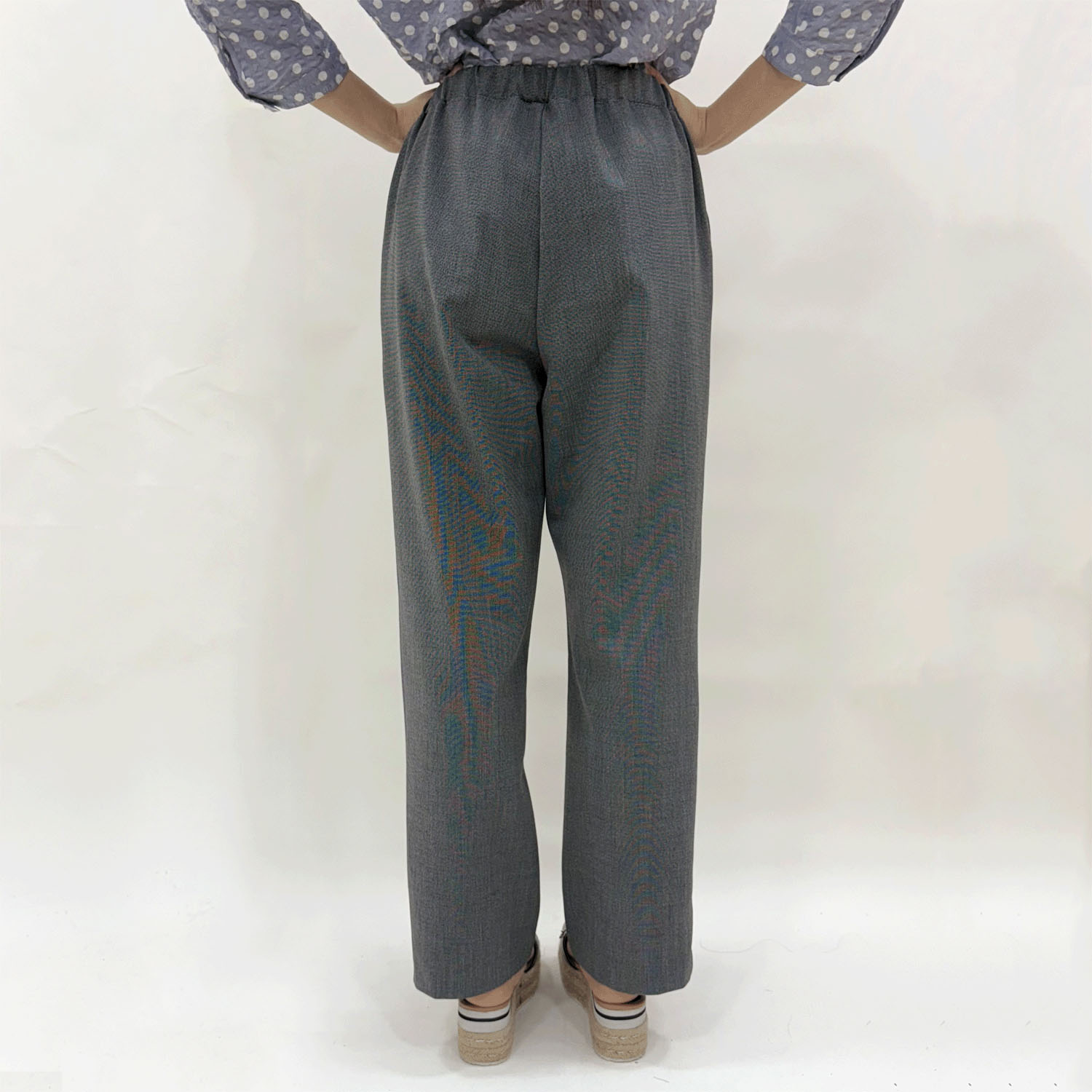 TRストレッチピンヘッド ゆったりストレート美脚パンツ - 画像4