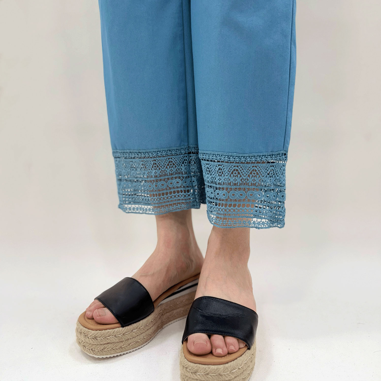 レースヘムワイドストレートパンツ - 画像4