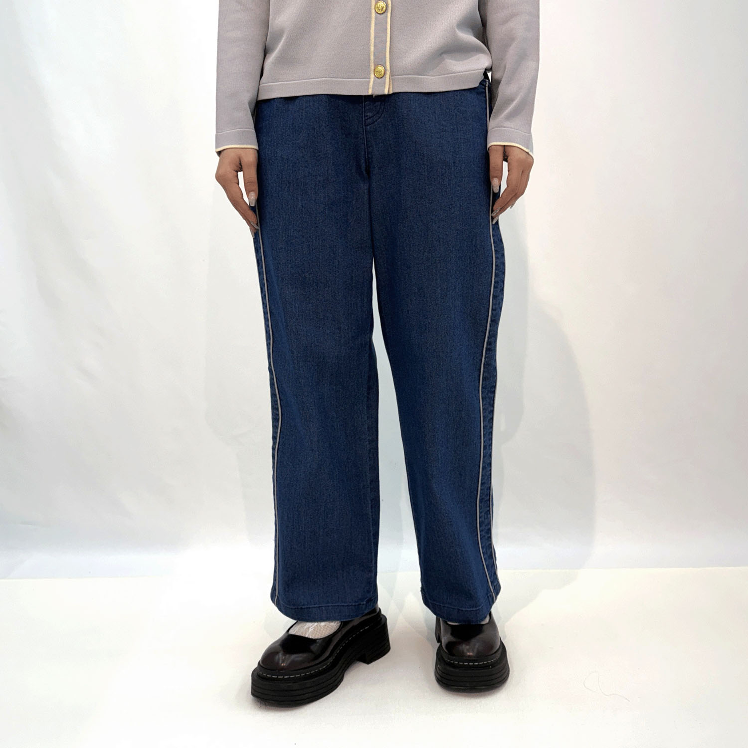 パイピングラインデニムパンツ