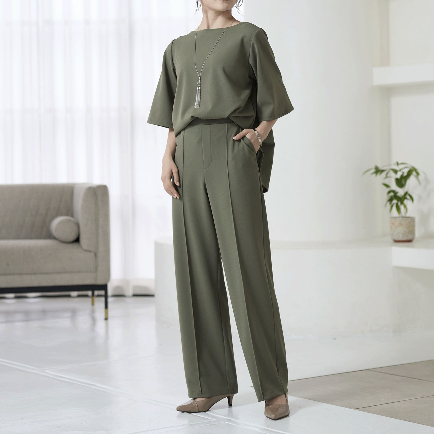 TAKUMIBA ジョーゼットニットフレアプルオーバー - 画像8