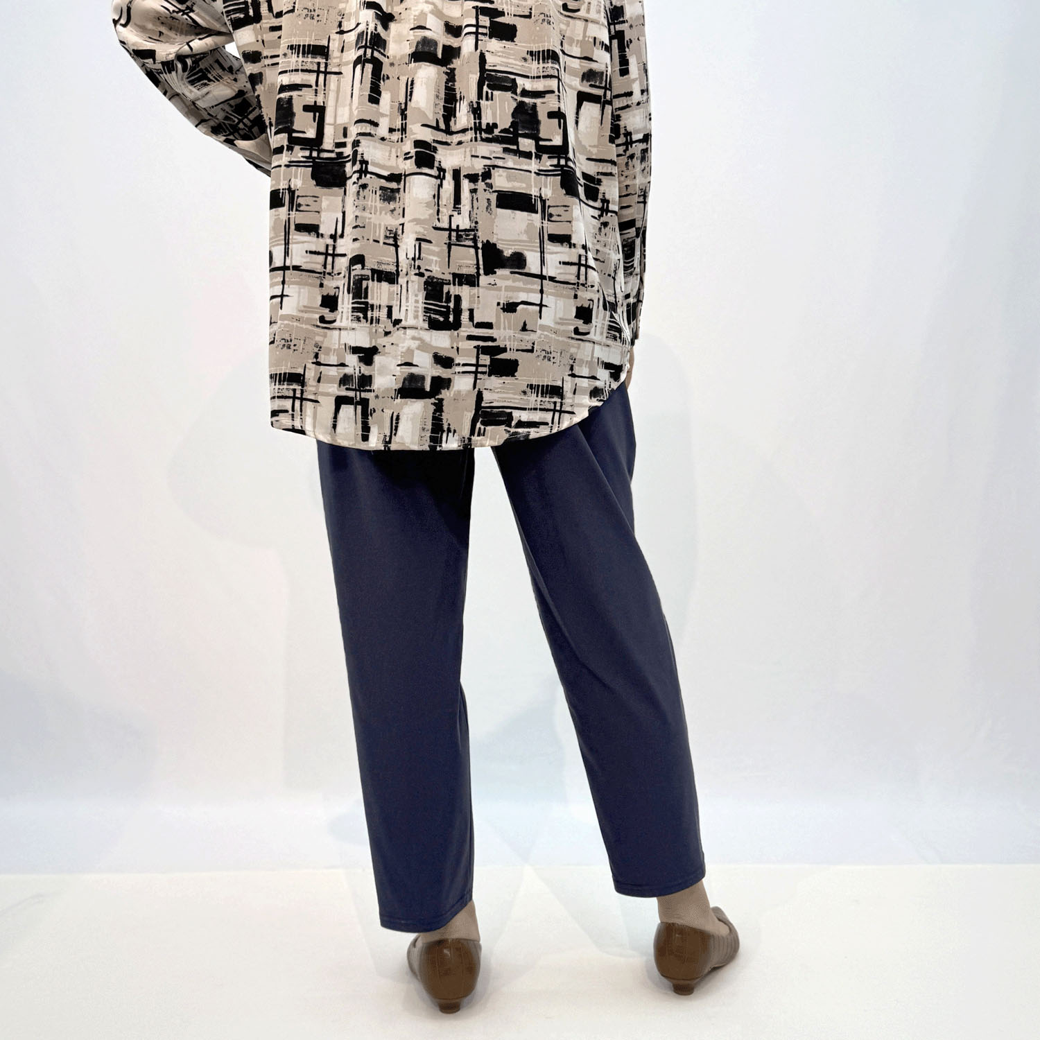 セオスリー ナイロンレーヨン接触冷感パンツ - 画像4