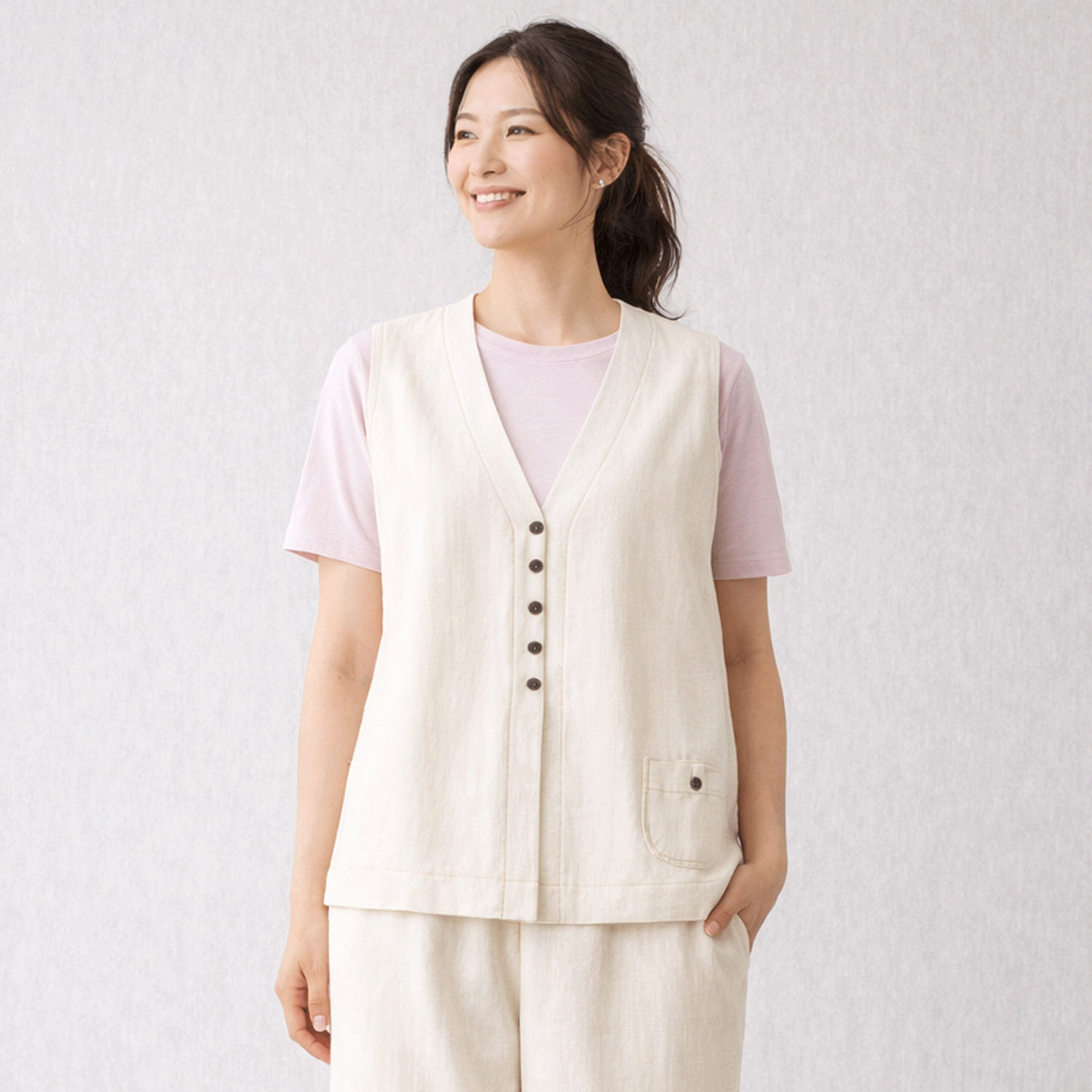 【InstaLive】aiai 麻レーヨン シードポケットベスト - 画像1