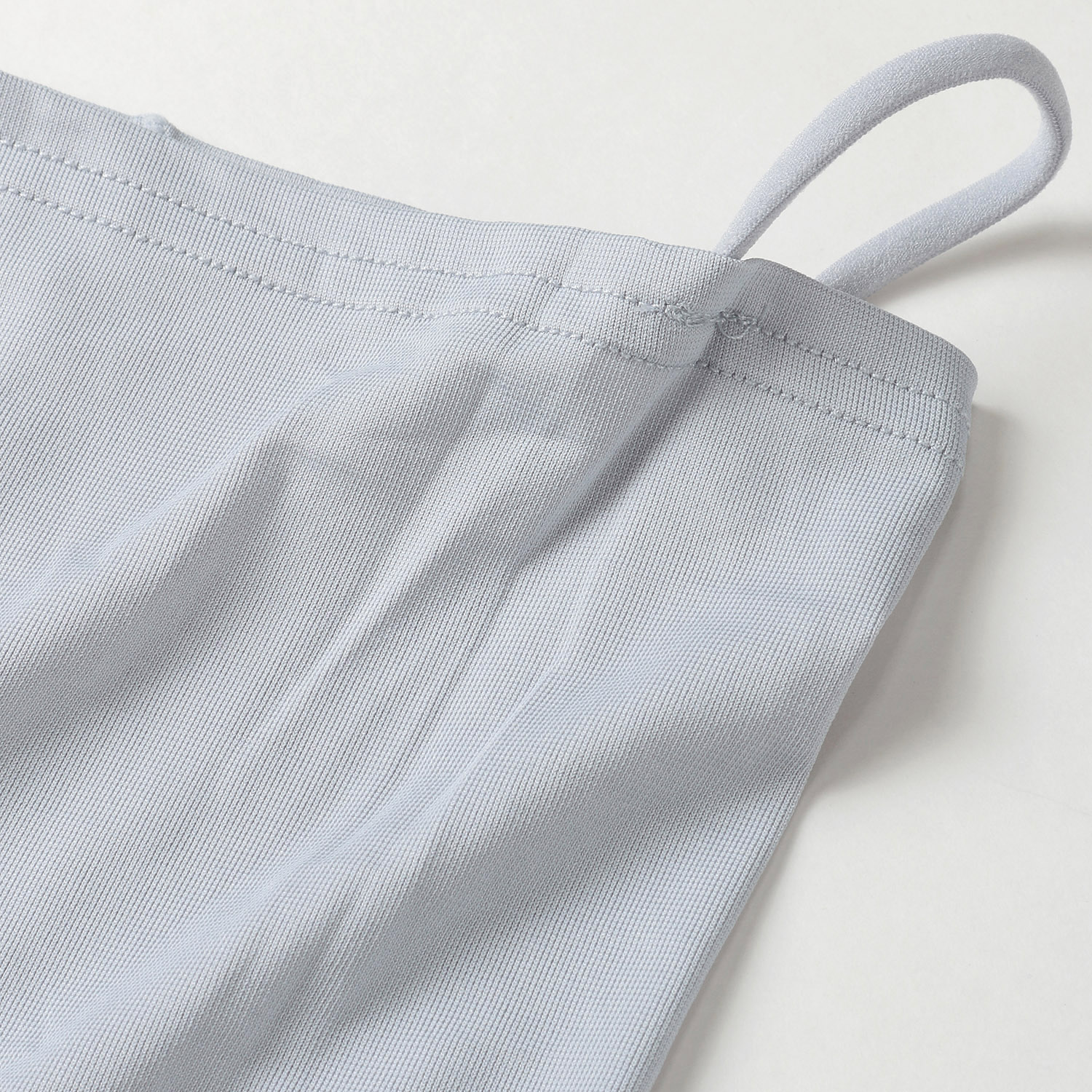 さらっと着て日焼け対策 耳紐付きタートルネックシャツ - 画像3