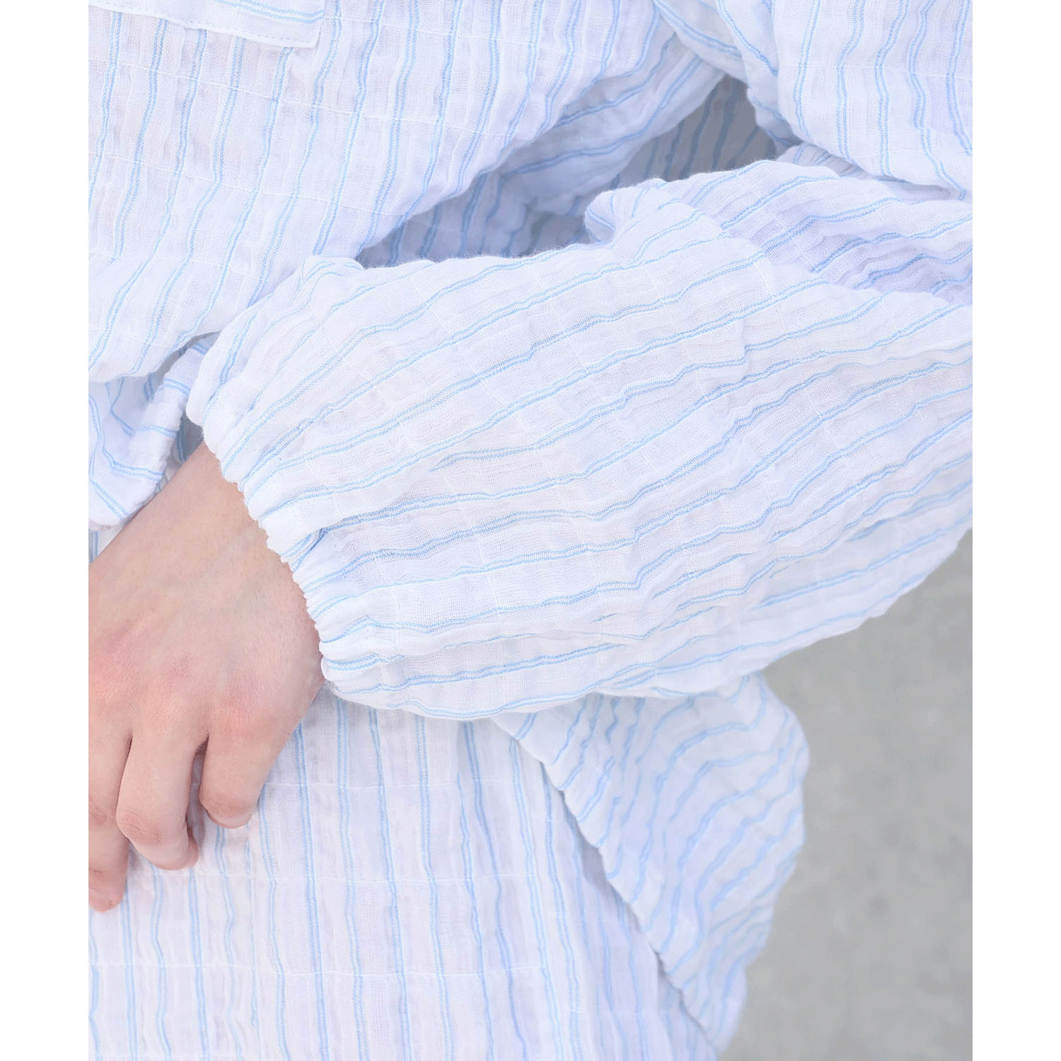 Narue シャーリングダブルガーゼストライプスタンドカラーパジャマ - 画像6