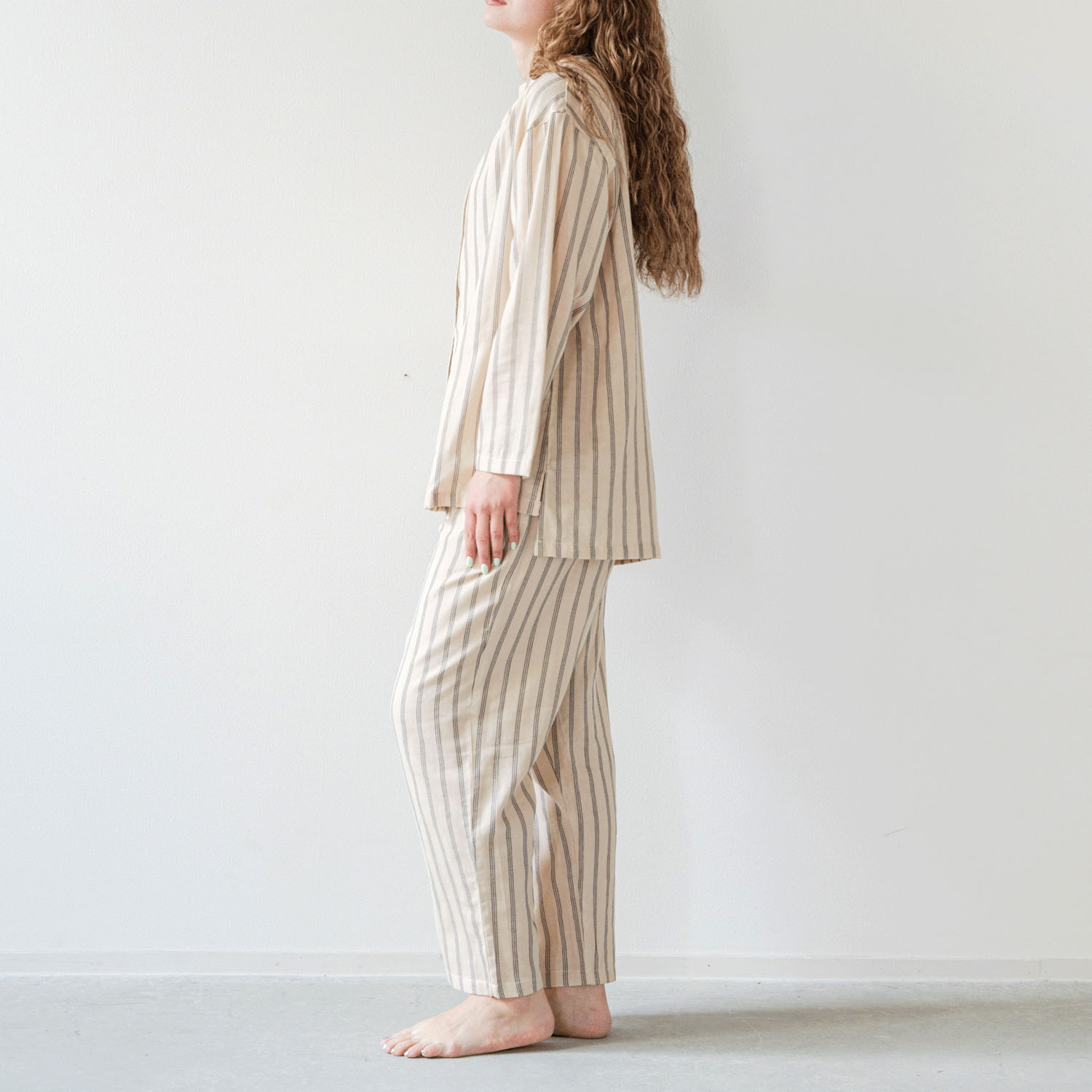 着る保湿クリーム 前開きスキッパーデザインパジャマ - 画像4