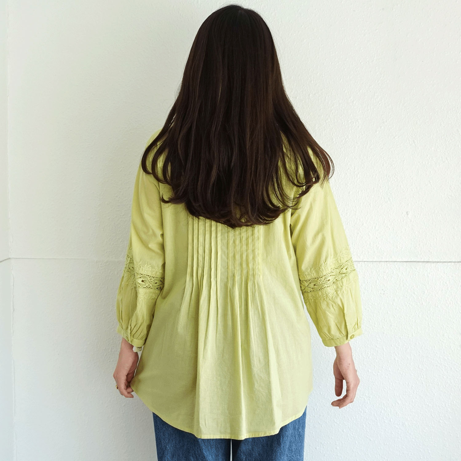 刺繍デザインブラウス - 画像3