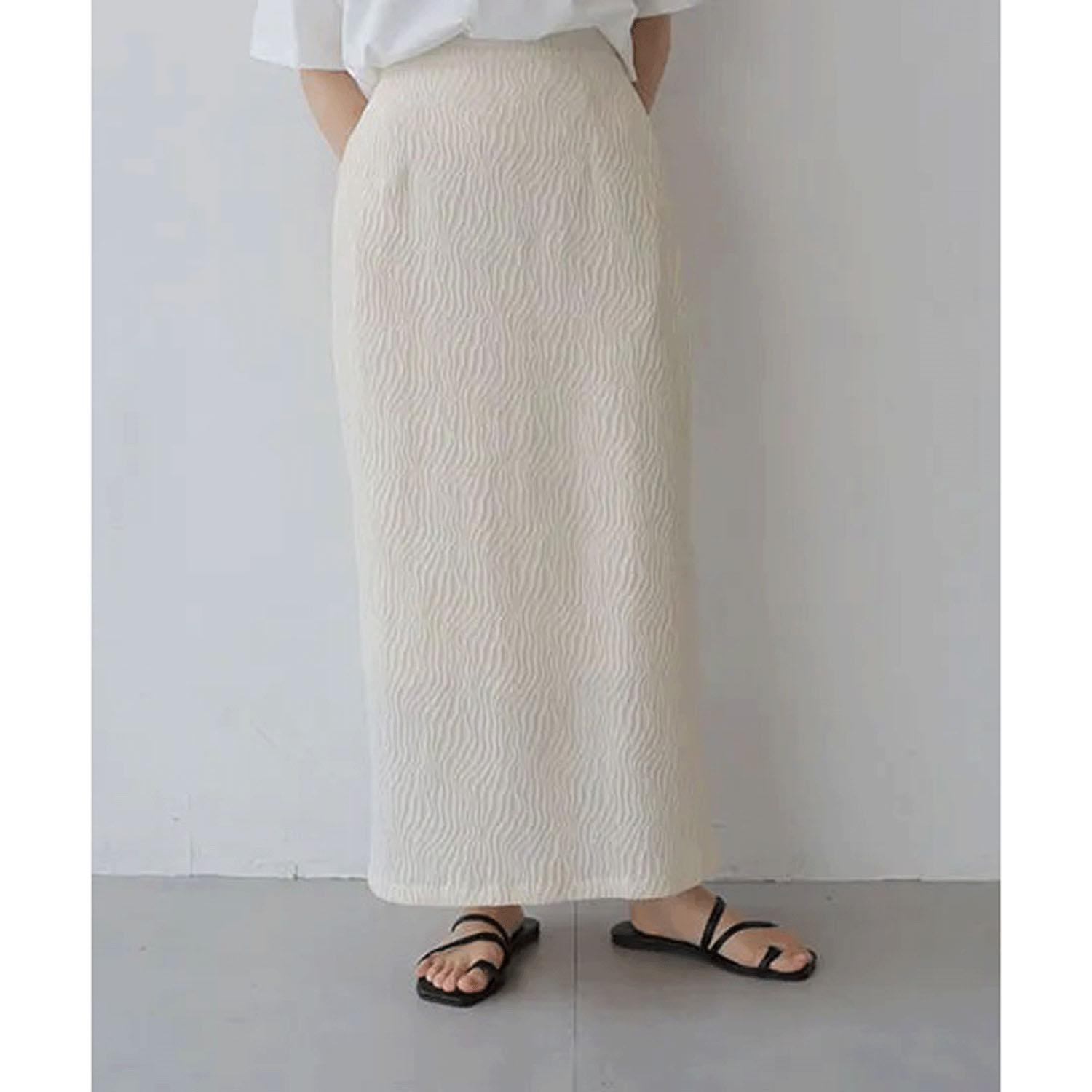 【Insta LIVE】Vingtrois ウェーブ柄スカート - 画像1