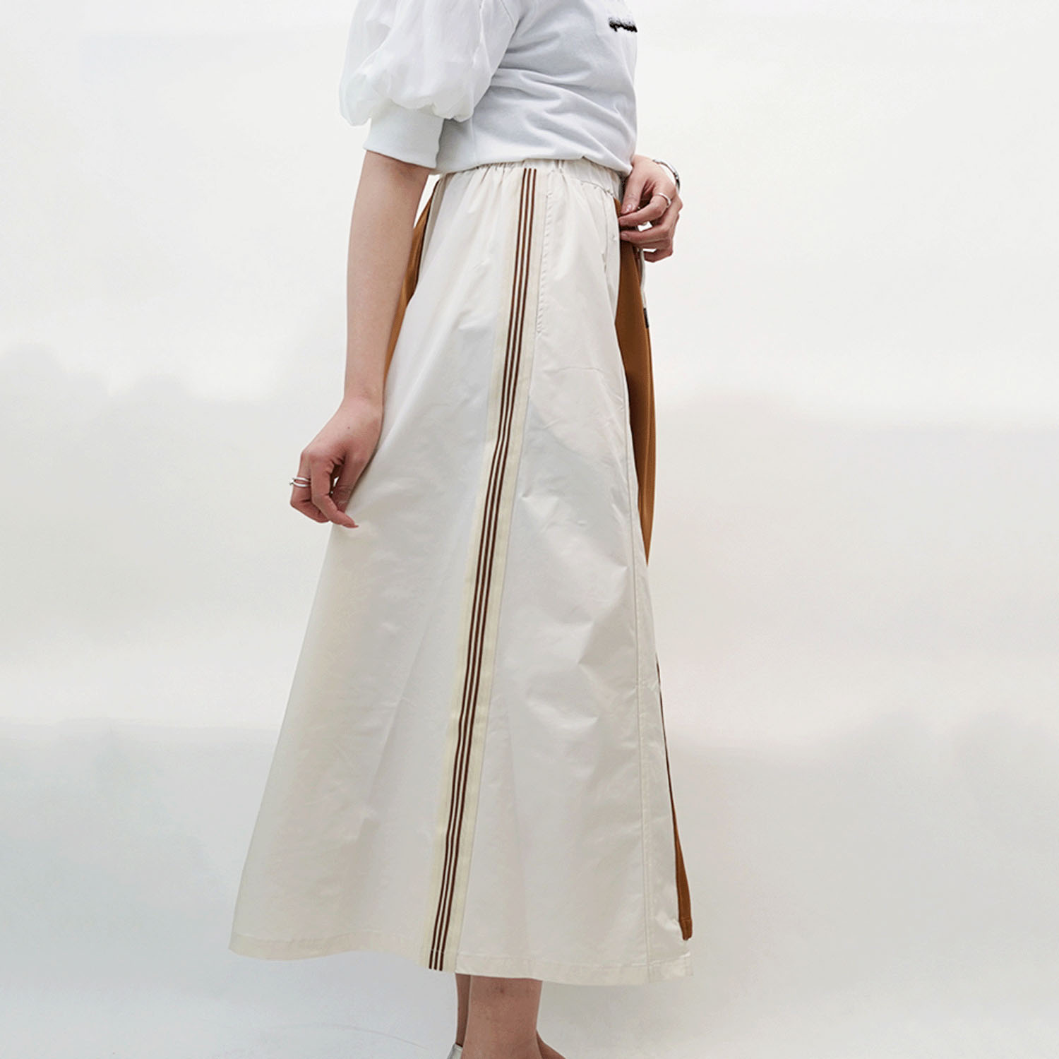 33℃ ライトポンチ×ナイロン切替サイドラインフレアスカート - 画像11