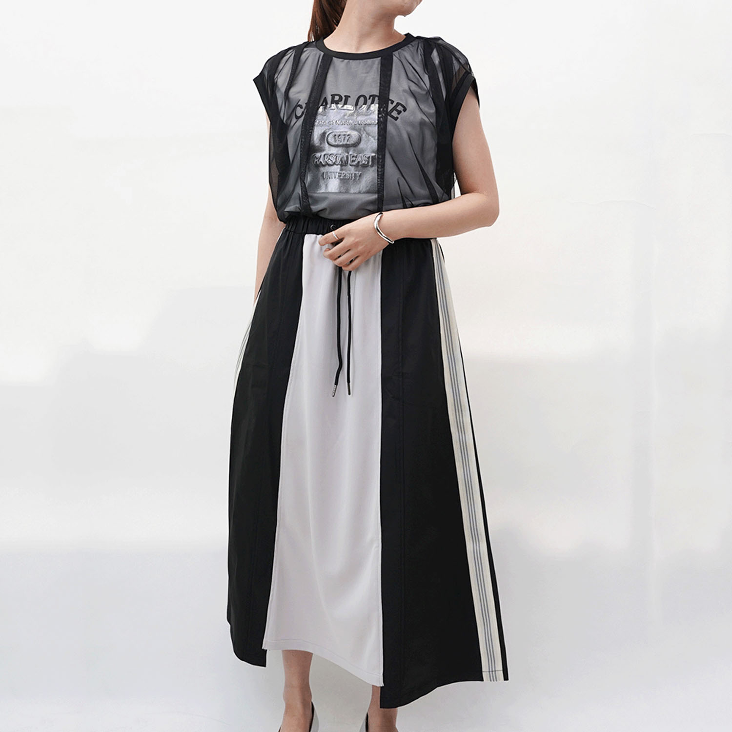 33℃ ライトポンチ×ナイロン切替サイドラインフレアスカート - 画像5