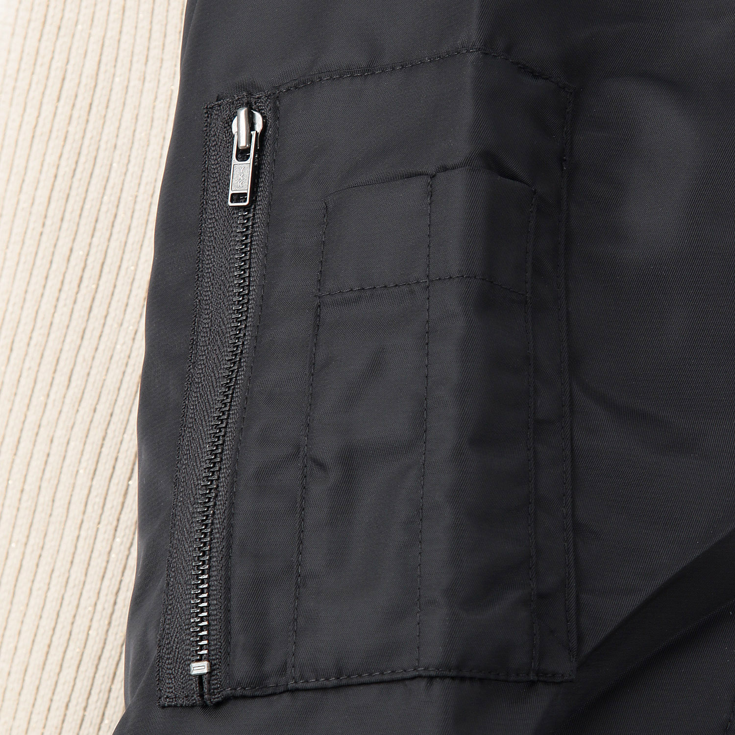 33℃ ラメ糸ミリタリースリーブ切替ニットカーディガン - 画像9