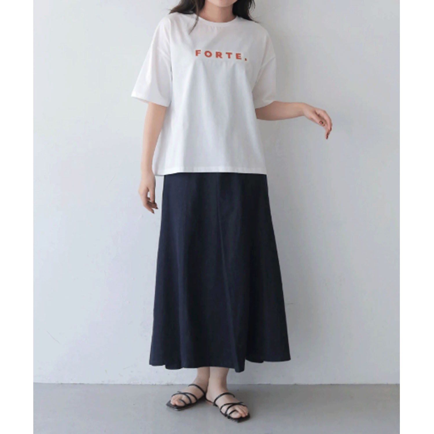 vingtrois ドライタッチコットンフォントTシャツ - 画像16