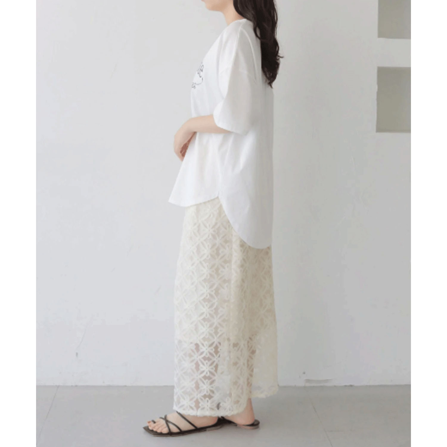 vingtroisドライタッチコットンカーブロゴTシャツ - 画像8