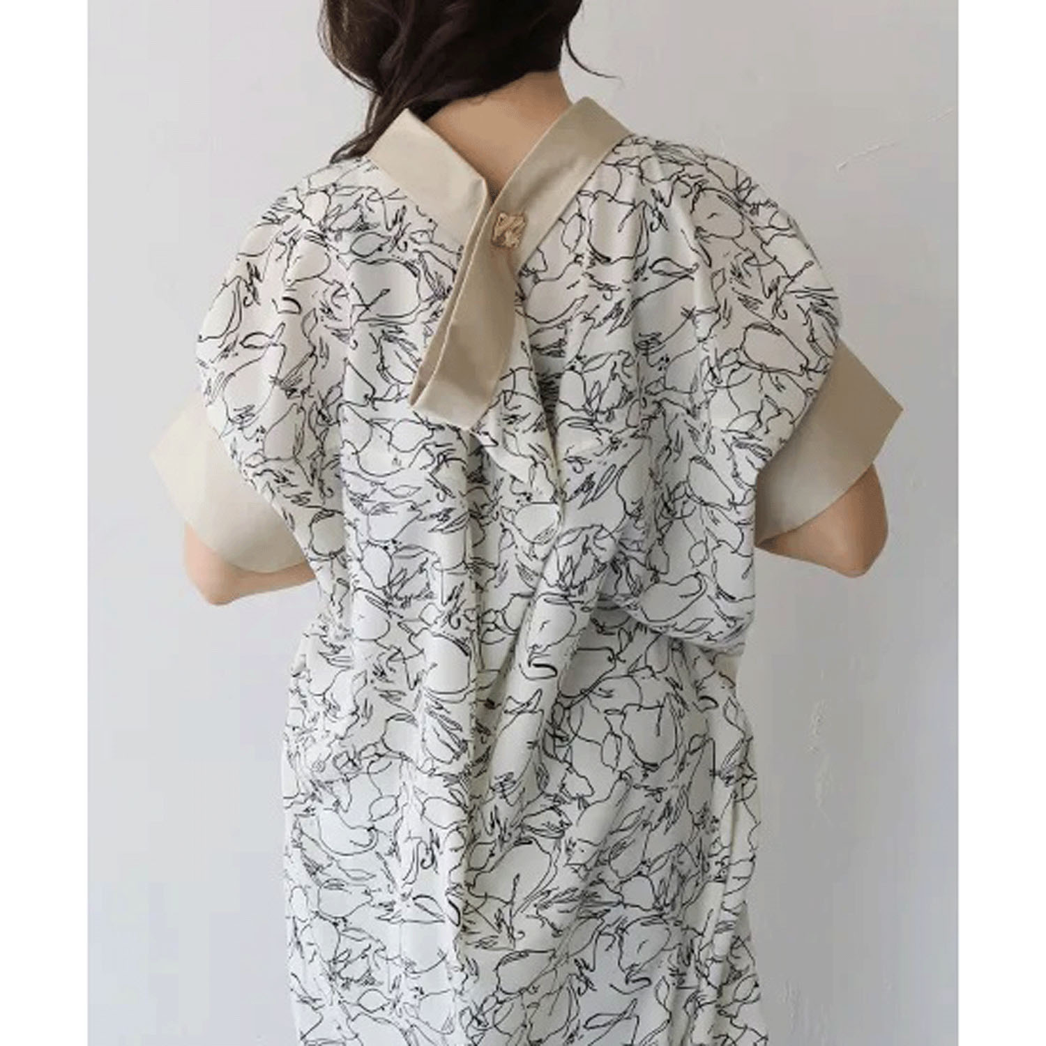 vingtrois  ウェーブボタンニュアンス柄ブラウス