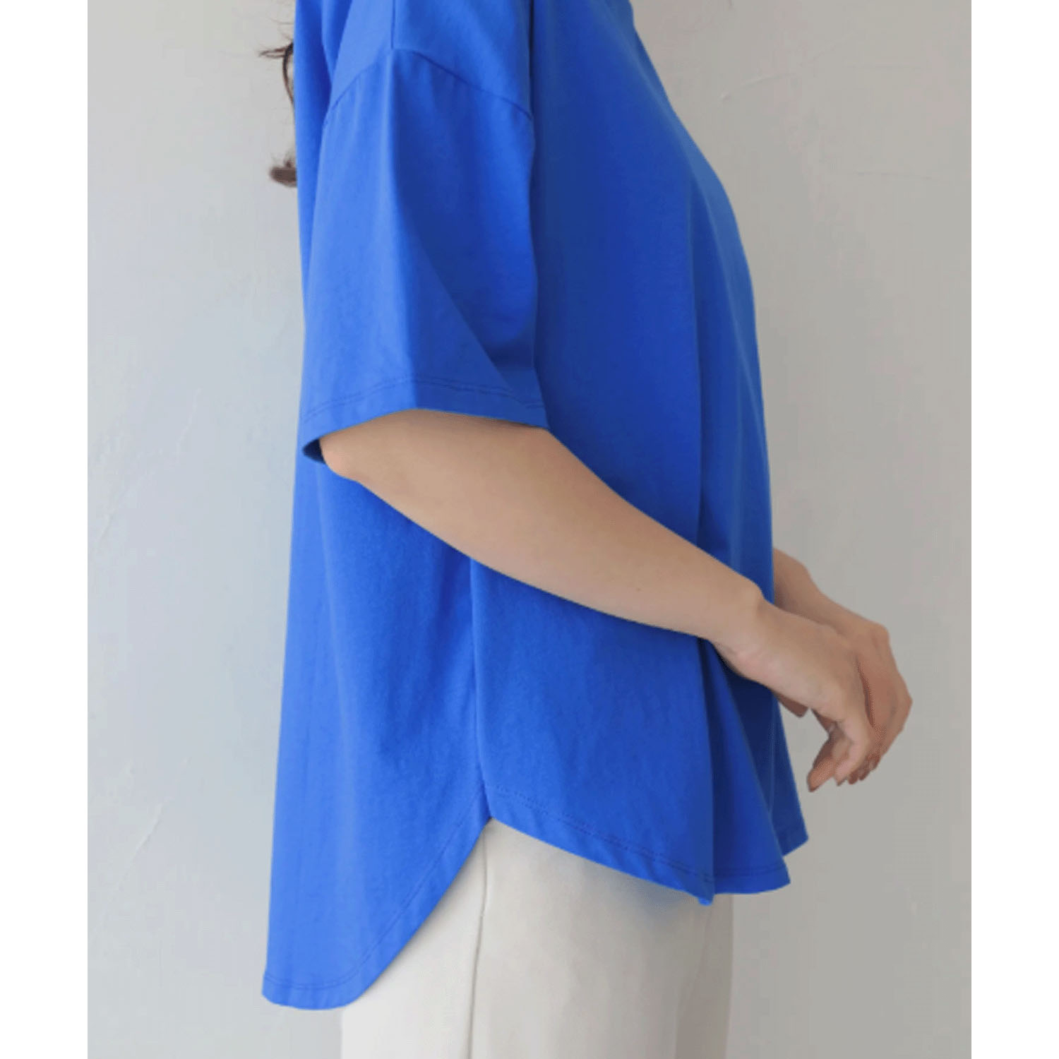 vingtrois ドライタッチコットン裾ラウンドTシャツ - 画像8