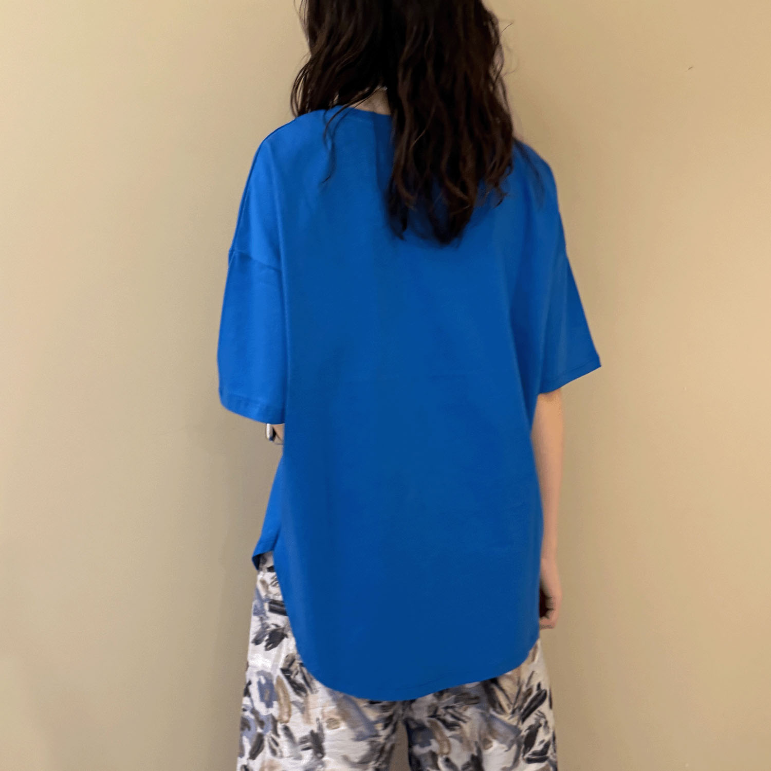 【Insta Live】vingtrois ドライタッチコットン裾ラウンドTシャツ - 画像10