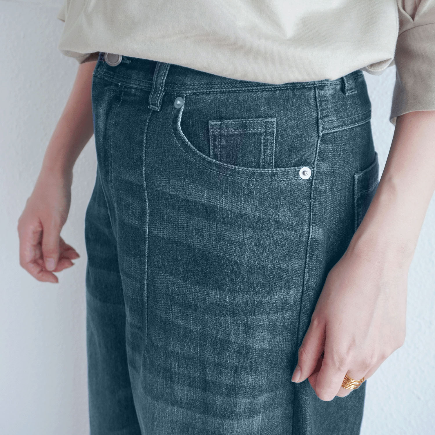 JEUNE ET JOYEUX TCストレッチ デニムカーヴィーパンツ - 画像9